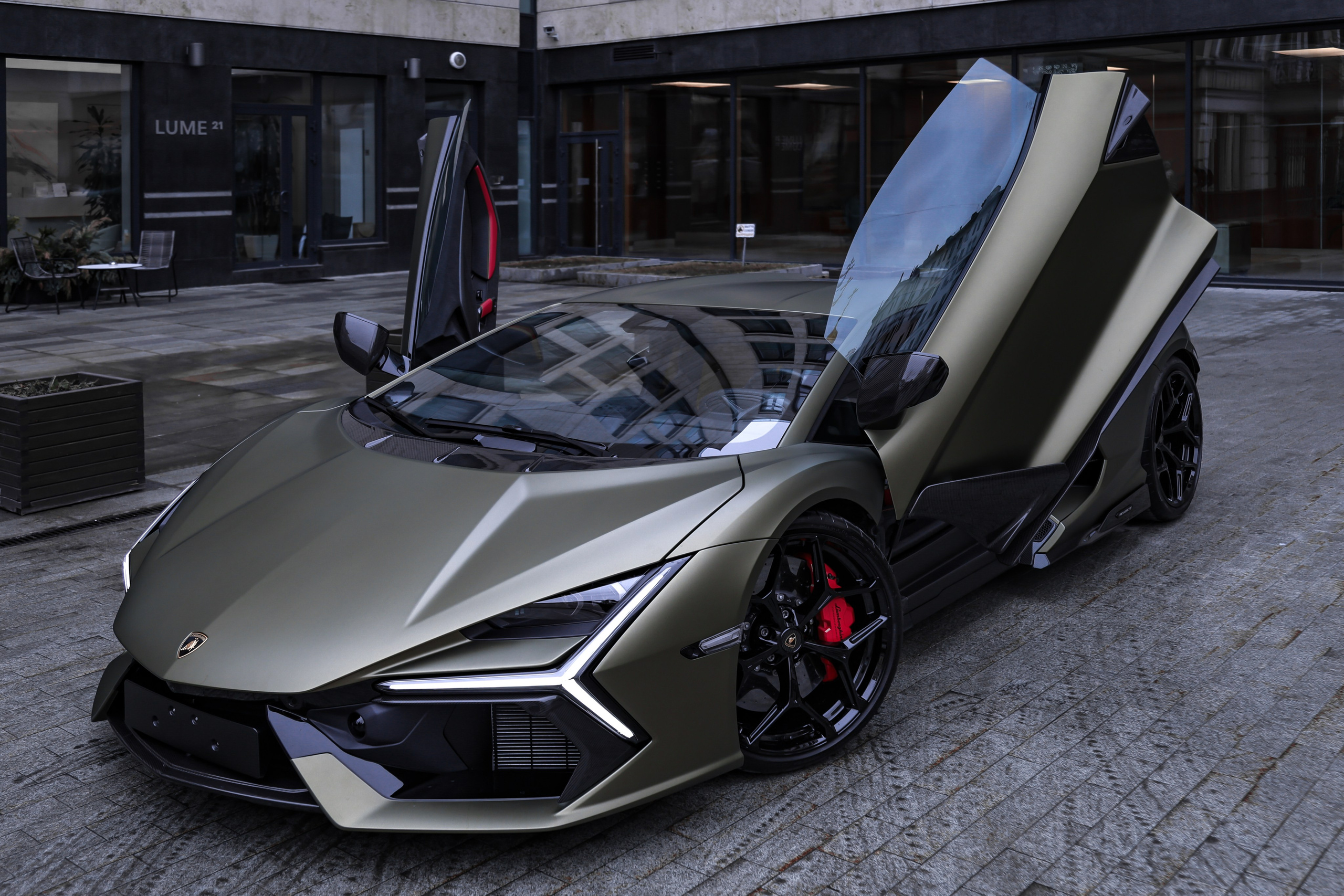 2024 Lamborghini Revuelto 6.5 AMT. Mixturecaptures