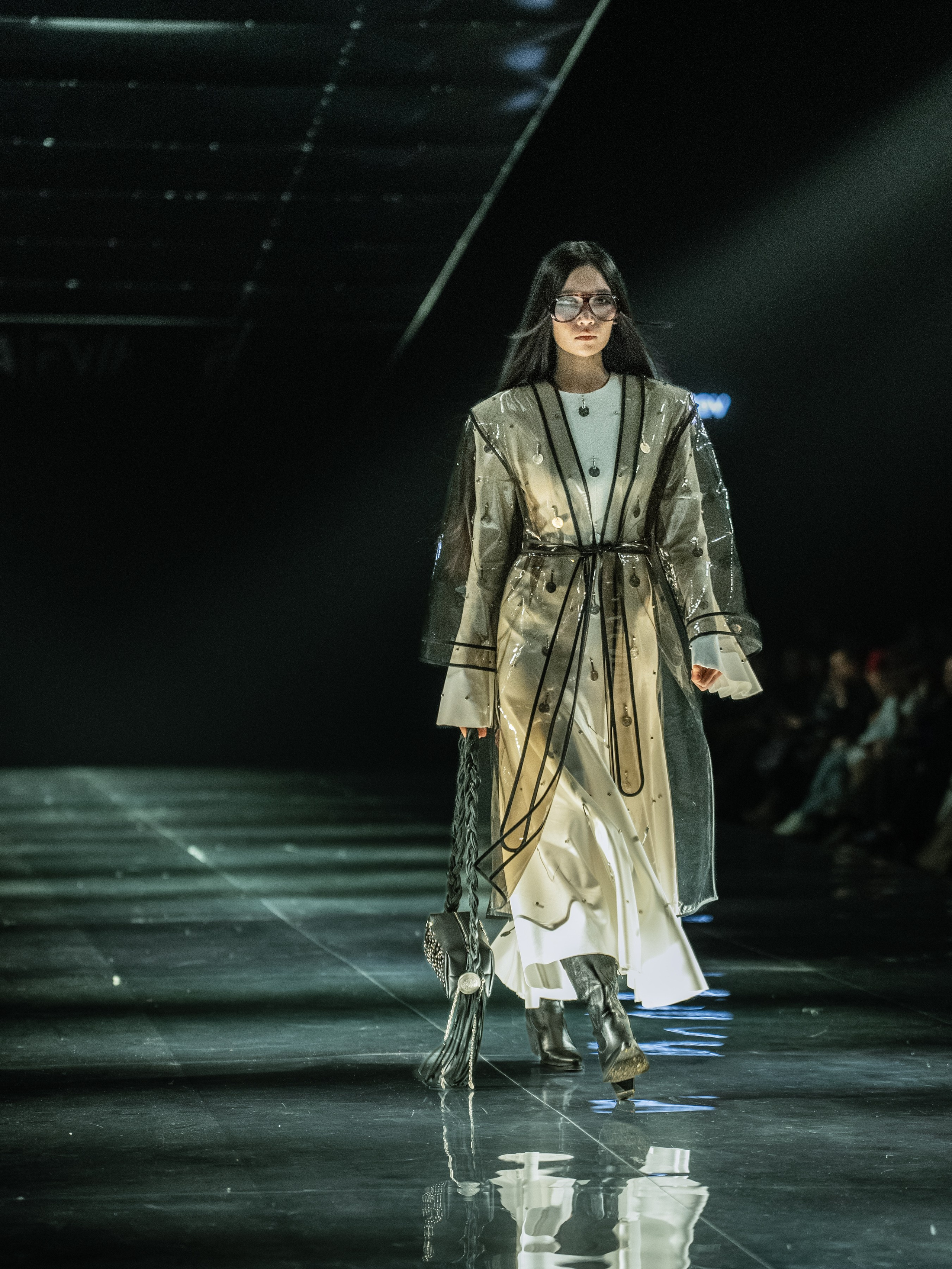 Visa Fashion Week Almaty Pre-Fall 2026 April Leonid Zherebtsov. Сайт Алматинского НЮ АРТ, будуар и фэшн фотографа Дениса Карпенко
