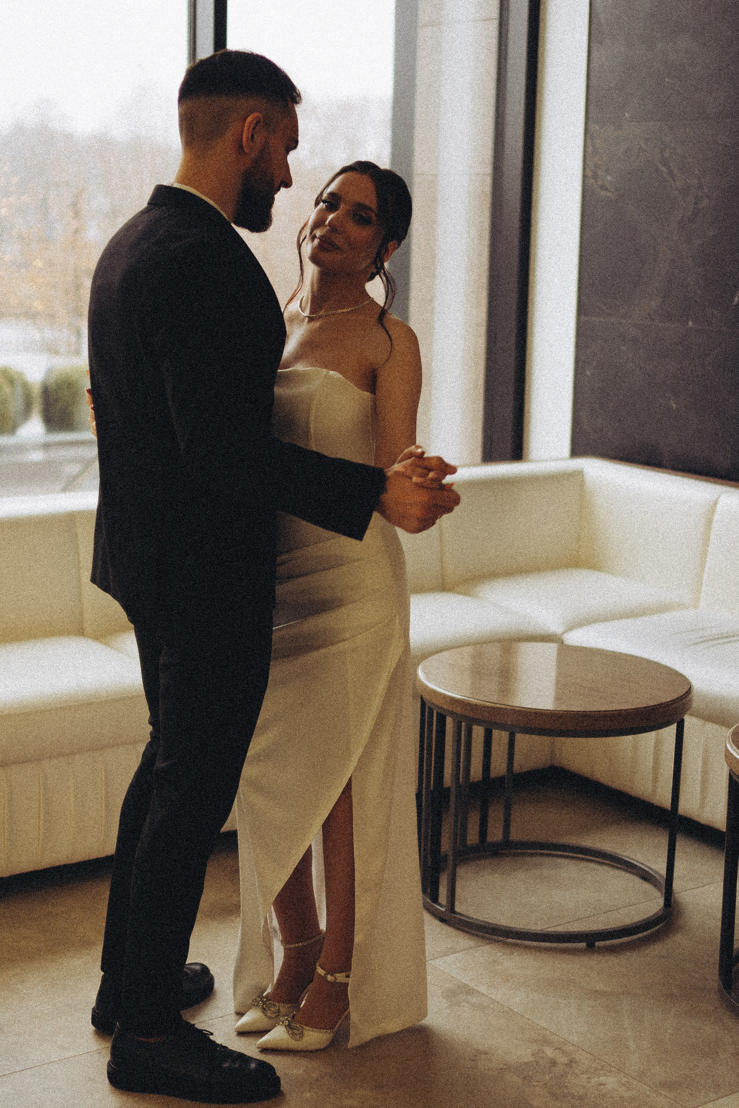 СВАДЕБНАЯ СЬЕМКА СБОРОВ ЖЕНИХА И НЕВЕСТЫ В ОТЕЛЕ И ТАКЖЕ ФОТОСЕССИИЯ В ОТЕЛЕЕ МЕГАПОЛИС БРЯНСК. Профессиональный фотограф, Санкт-Петербург — Виктория Богомолова