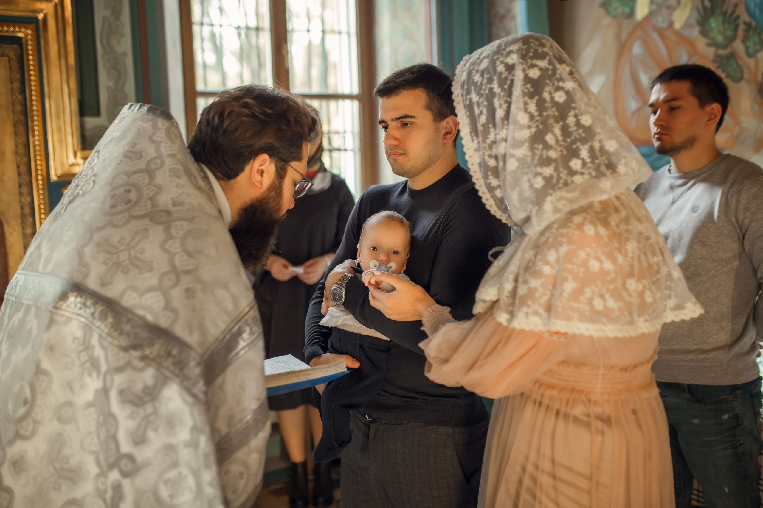 Крещение Артемия. Фотограф на Крещение, семейный фотограф в Москве