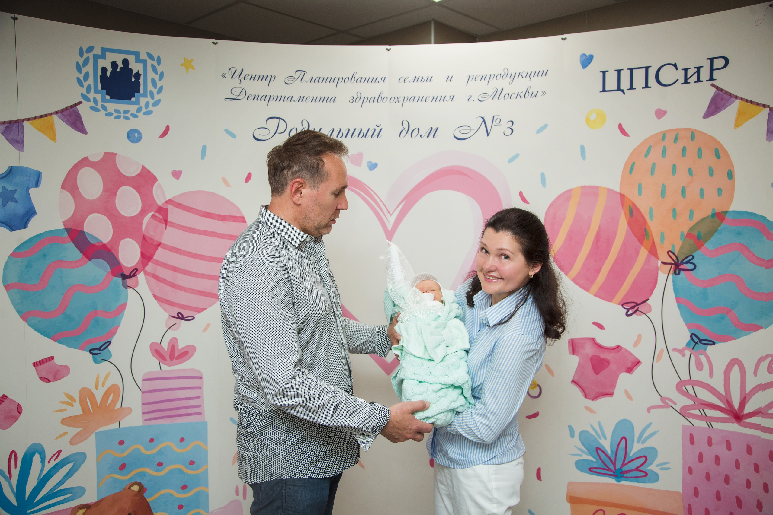 Выписка Роддом № 3. Фотограф на Крещение, семейный фотограф в Москве