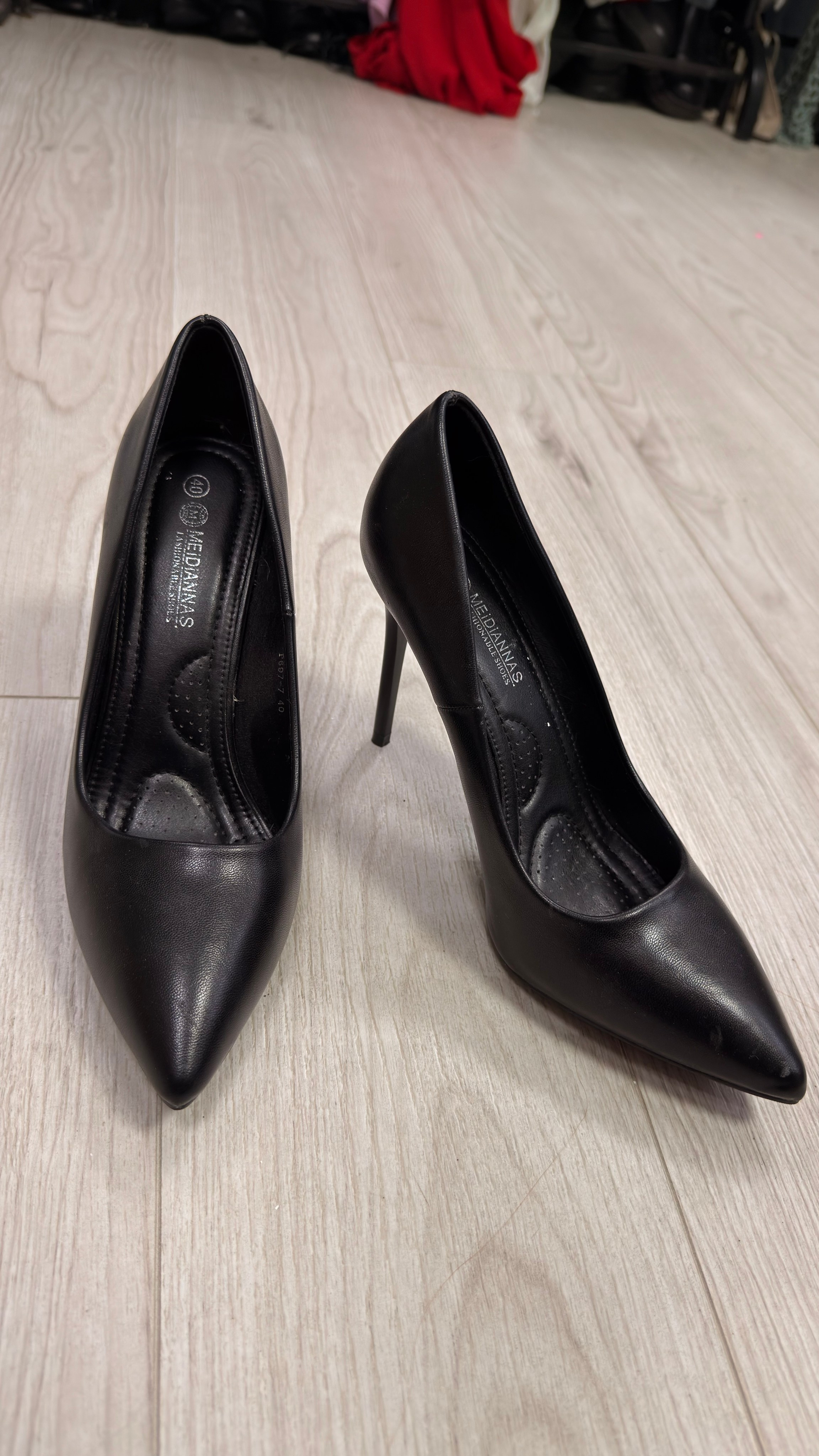 Туфли в аренду. Аренда костюмов, платьев и реквизита для фотосессий на Камчатке