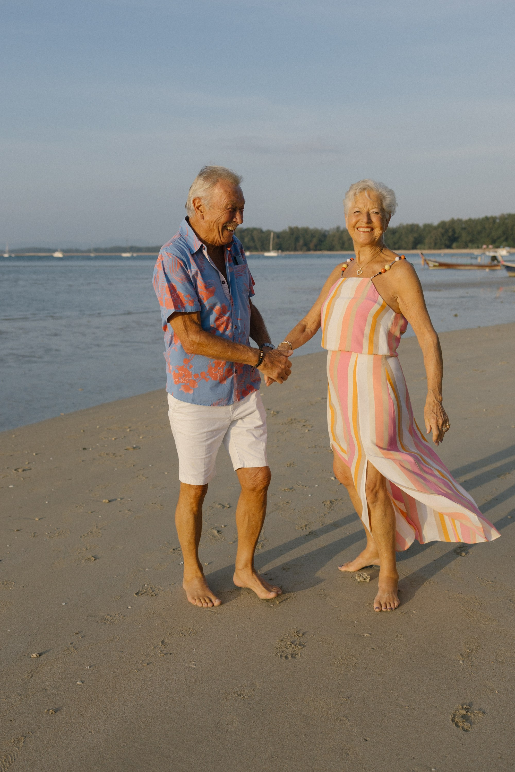 Family photoshoot in Phuket, Thailand. Fedor Lemeshko — Destination Wedding and Family Lifestyle photographer