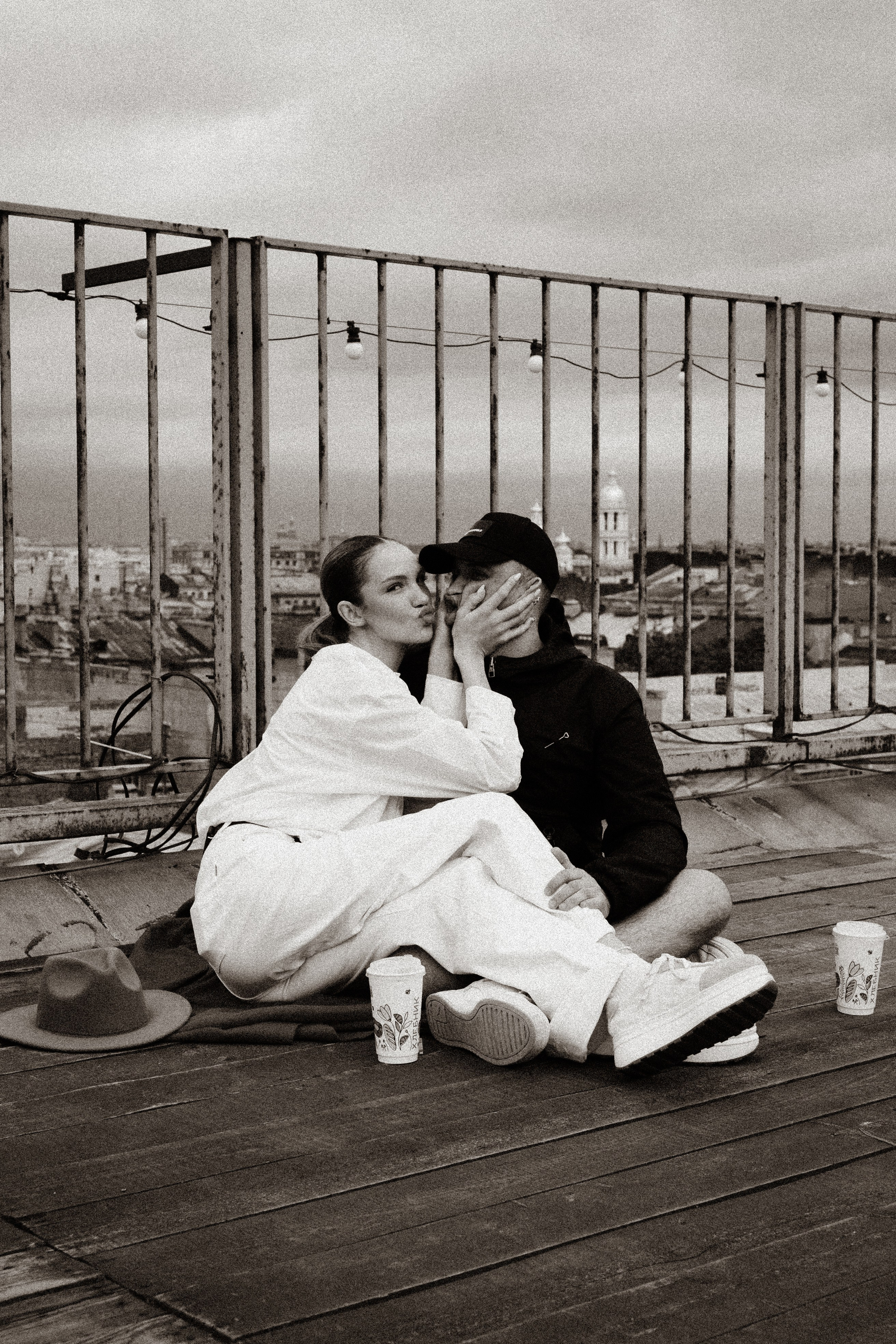 МЫ ГУЛЯЛИ ПРО КРЫШАМ ПИТЕРА. Профессиональный фотограф, Санкт-Петербург — Виктория Богомолова