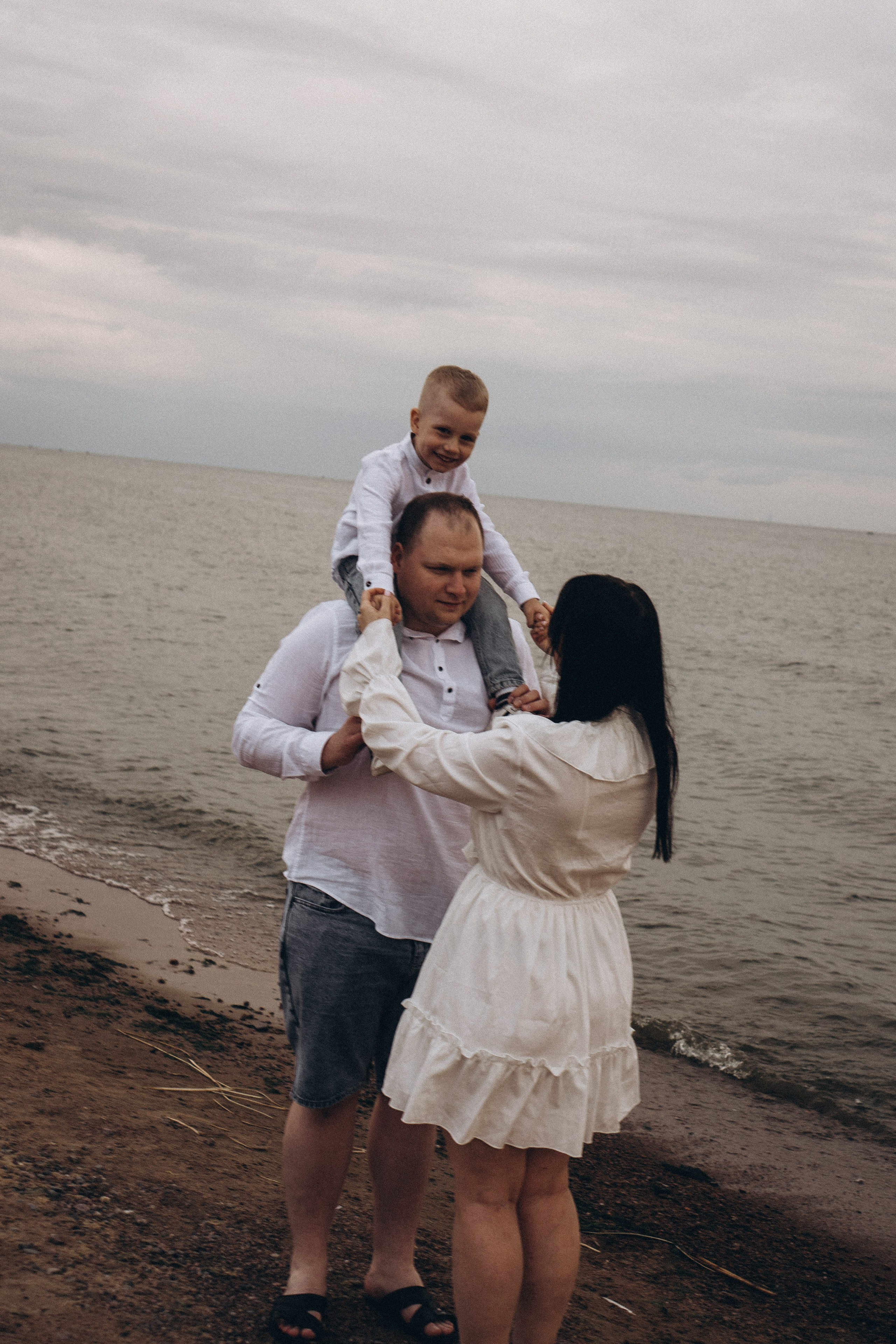Семейная история на берегу залива. Профессиональный фотограф, Санкт-Петербург — Виктория Богомолова
