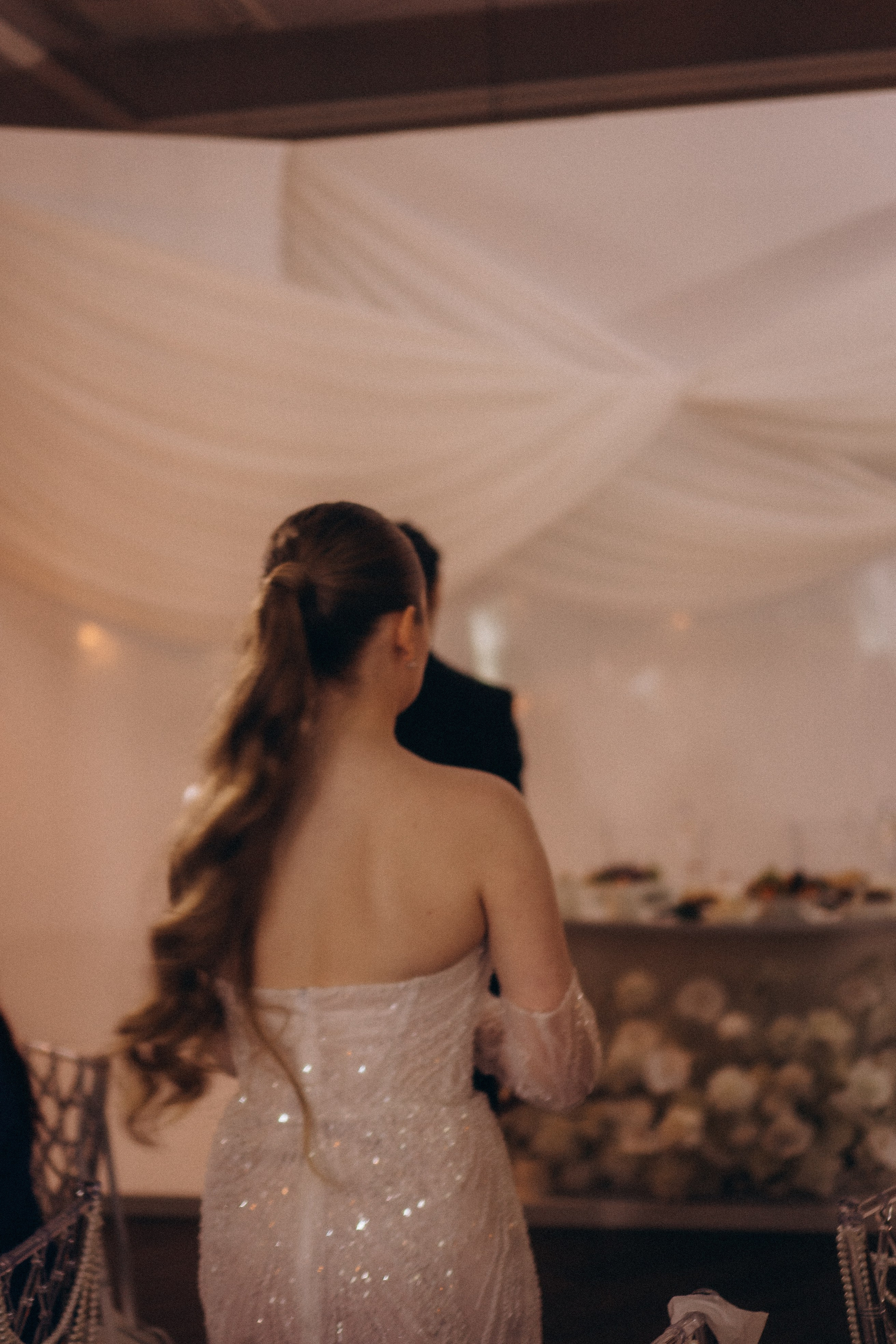 СВАДЕБНАЯ СЬЕМКА СБОРОВ В ОТЕЛЕ И ВЫЕЗД НА ЦЕРЕМОНИЮ (СНЯТО В СИБИРЕ В НИЖНЕВАРТОВСКЕ). Профессиональный фотограф, Санкт-Петербург — Виктория Богомолова