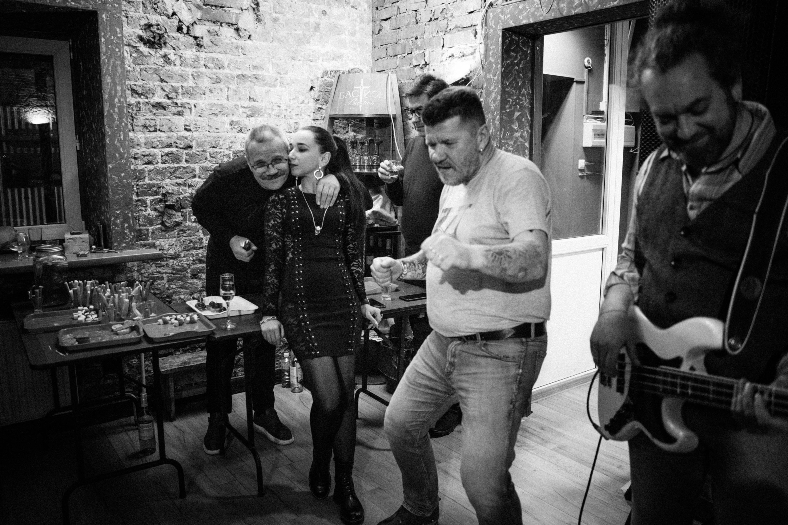 Квартирник у Саакяна с Tweed Retreat. Семейный и свадебный фотограф Катя Антонова Москва Сочи