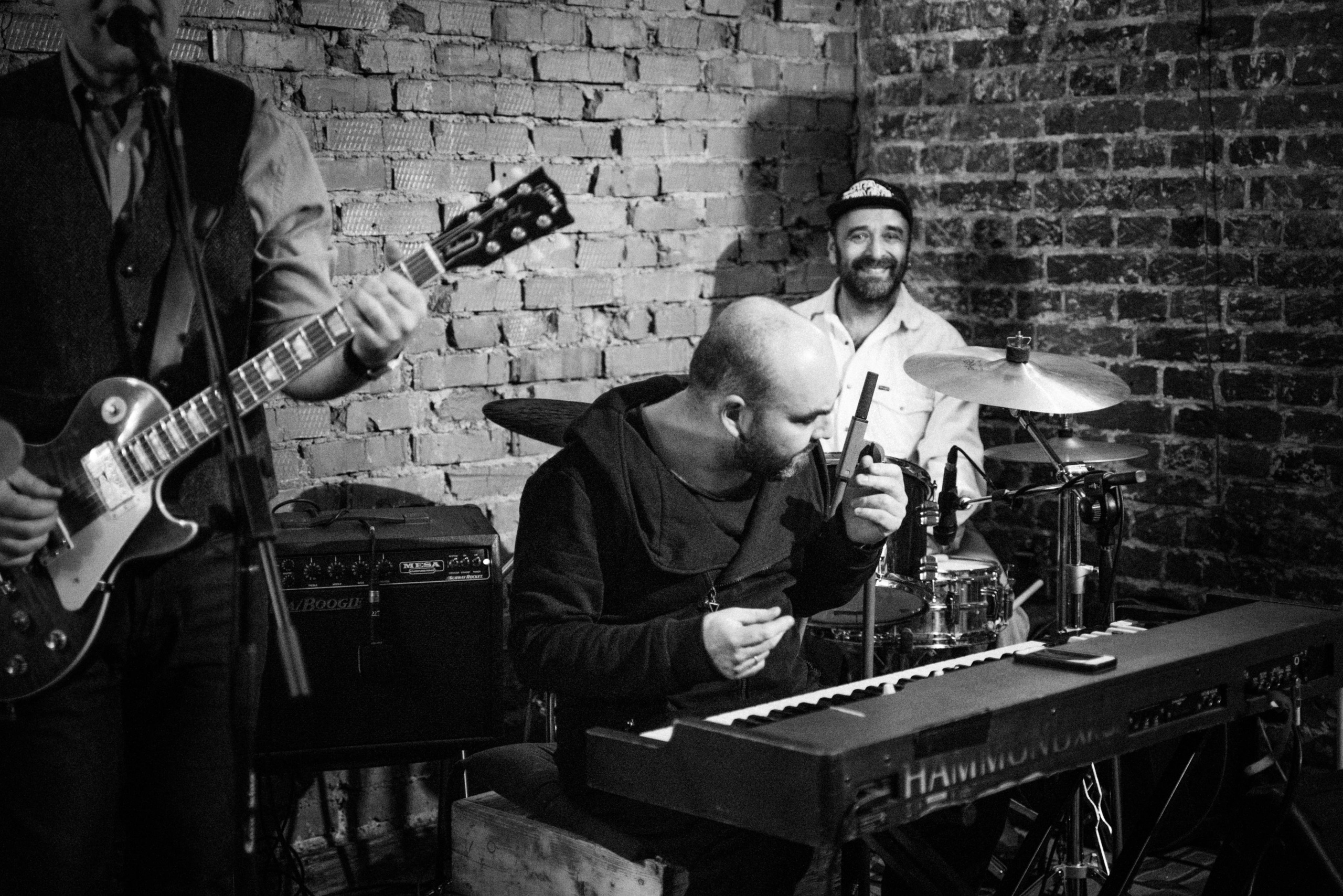 Квартирник у Саакяна с Tweed Retreat. Семейный и свадебный фотограф Катя Антонова Москва Сочи