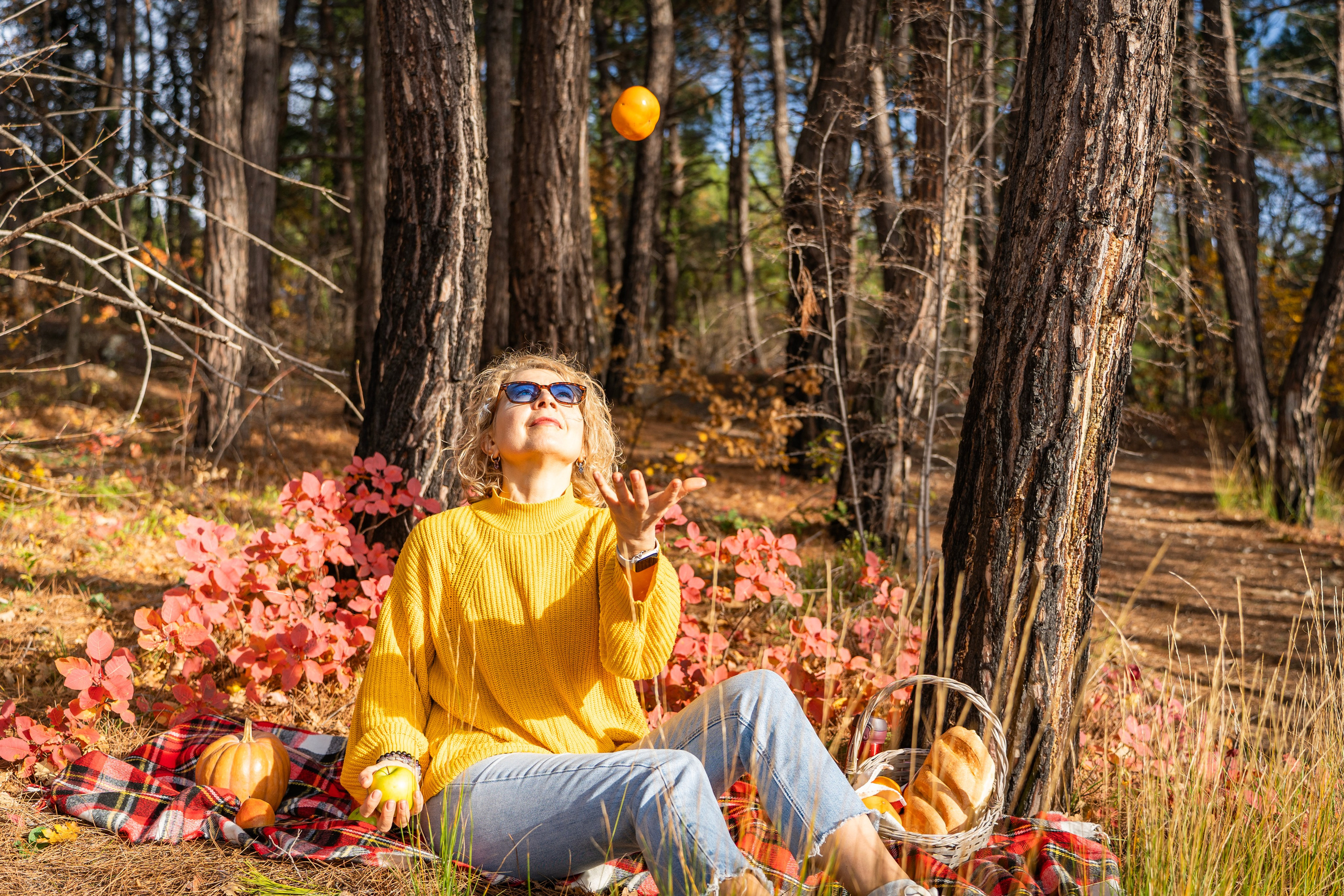 Фотопрогулка в Голубой бездне — золотая осень. Семейный и детский фотограф Екатерина Черняева. Снимаю портреты, love story, фотопрогулки, работаю на улице, в кафе, студии, дома у клиента