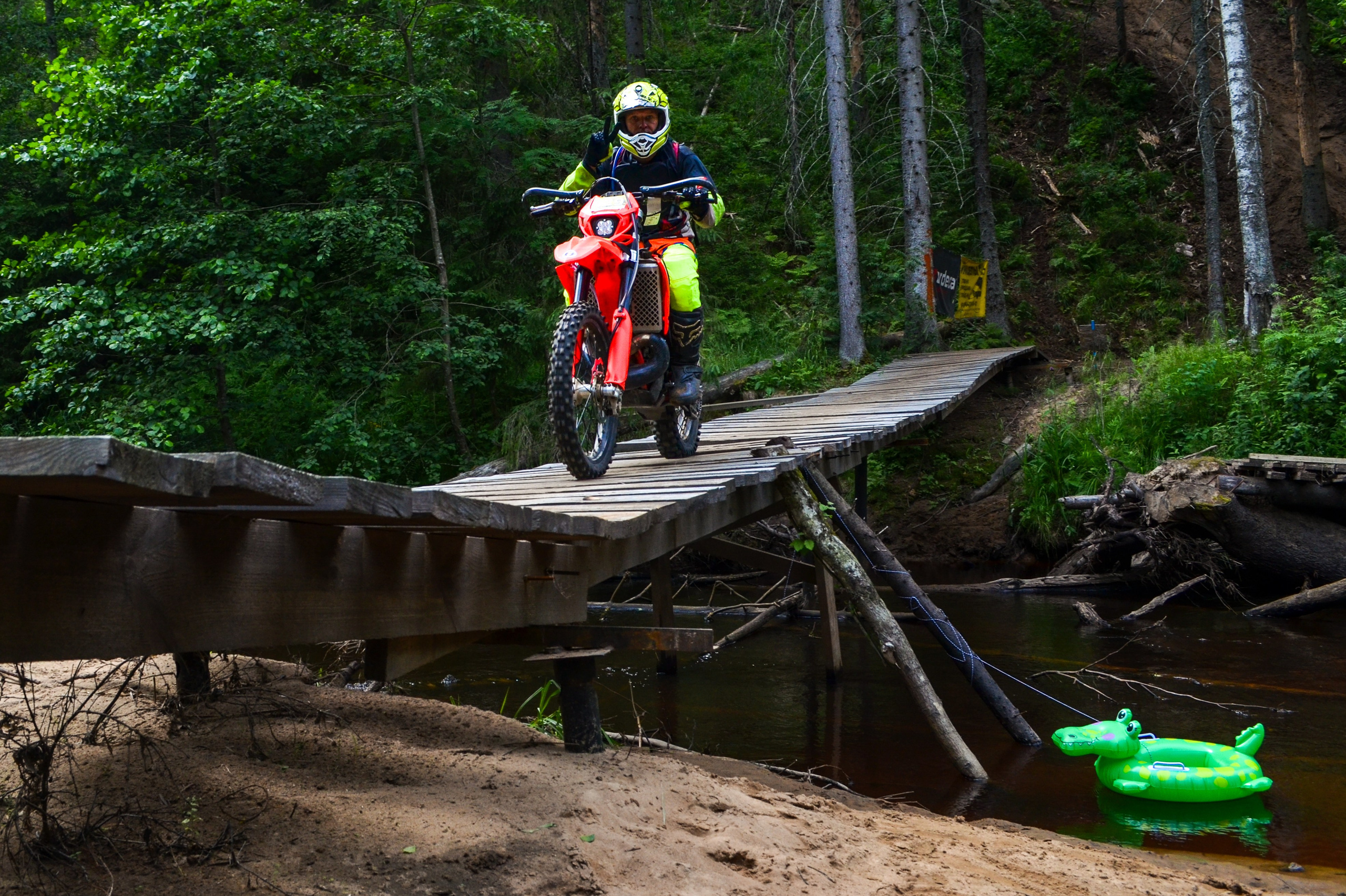 CountryCross. BraapBroom Media Group