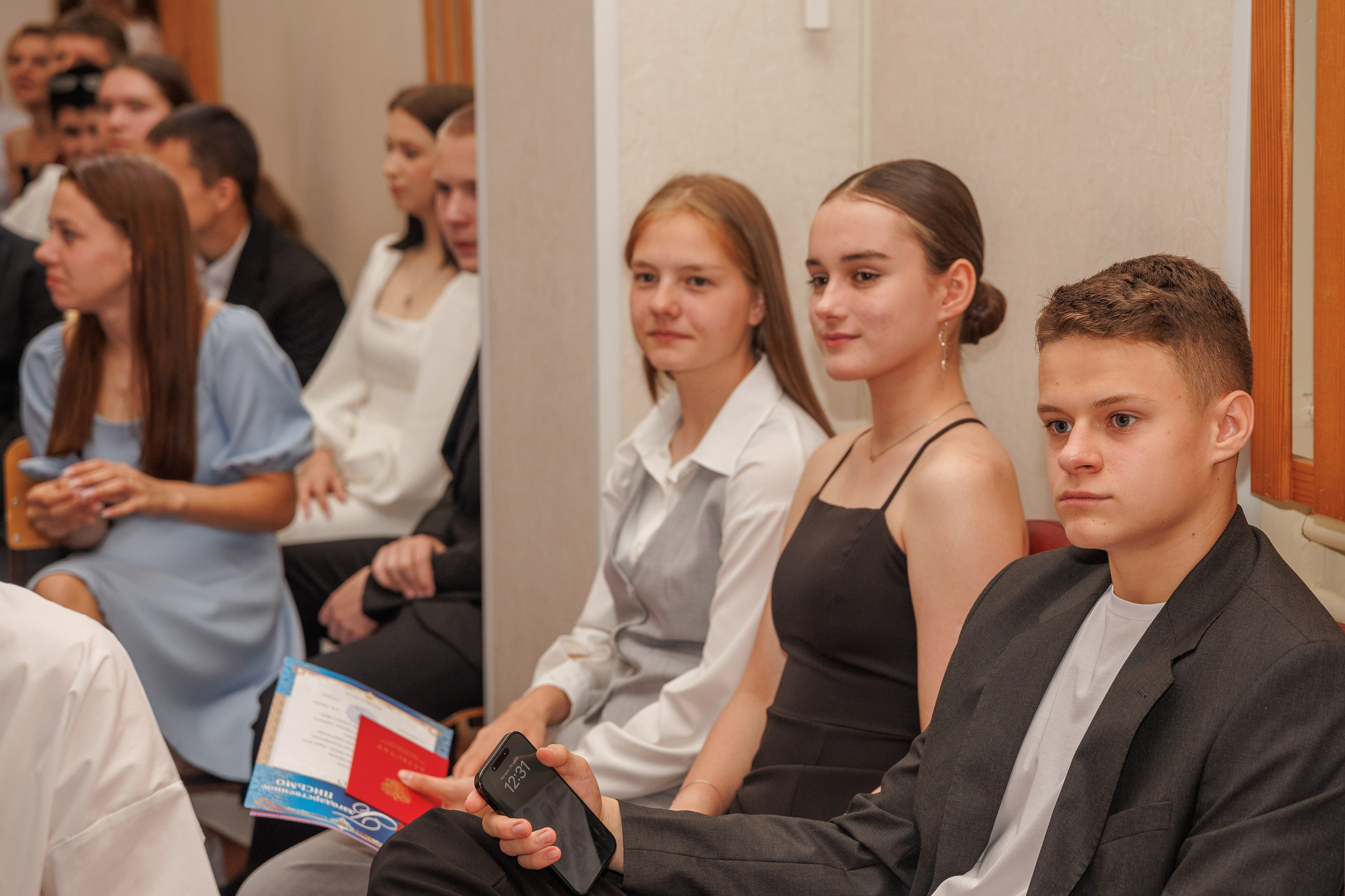 Вручение аттестатов. Свадебный и семейный фотограф в Новосибирске Ирина Дорошкова