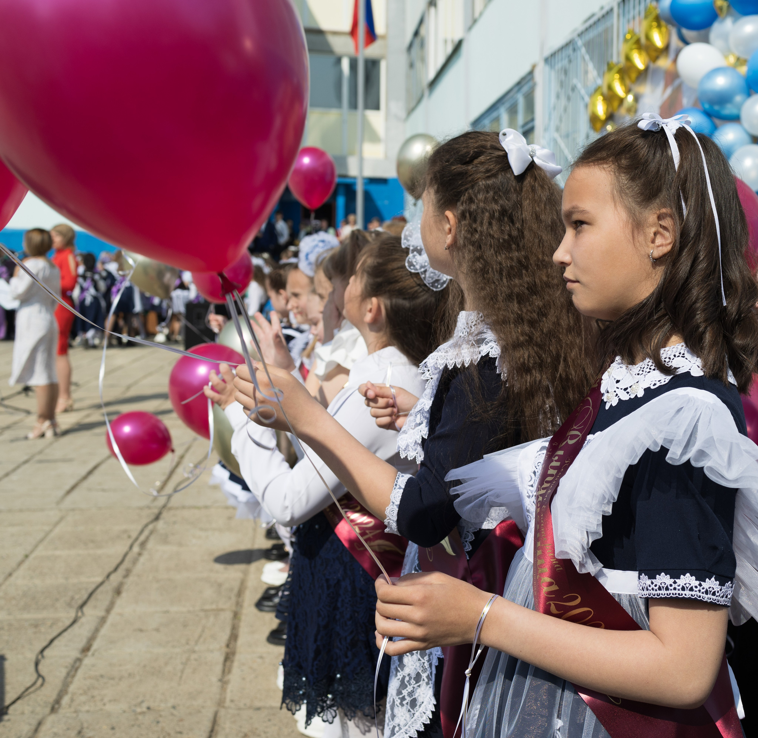 Выпускной 2024. 4 класс. Фотограф Юлия Левандовская, п.Ясногорск