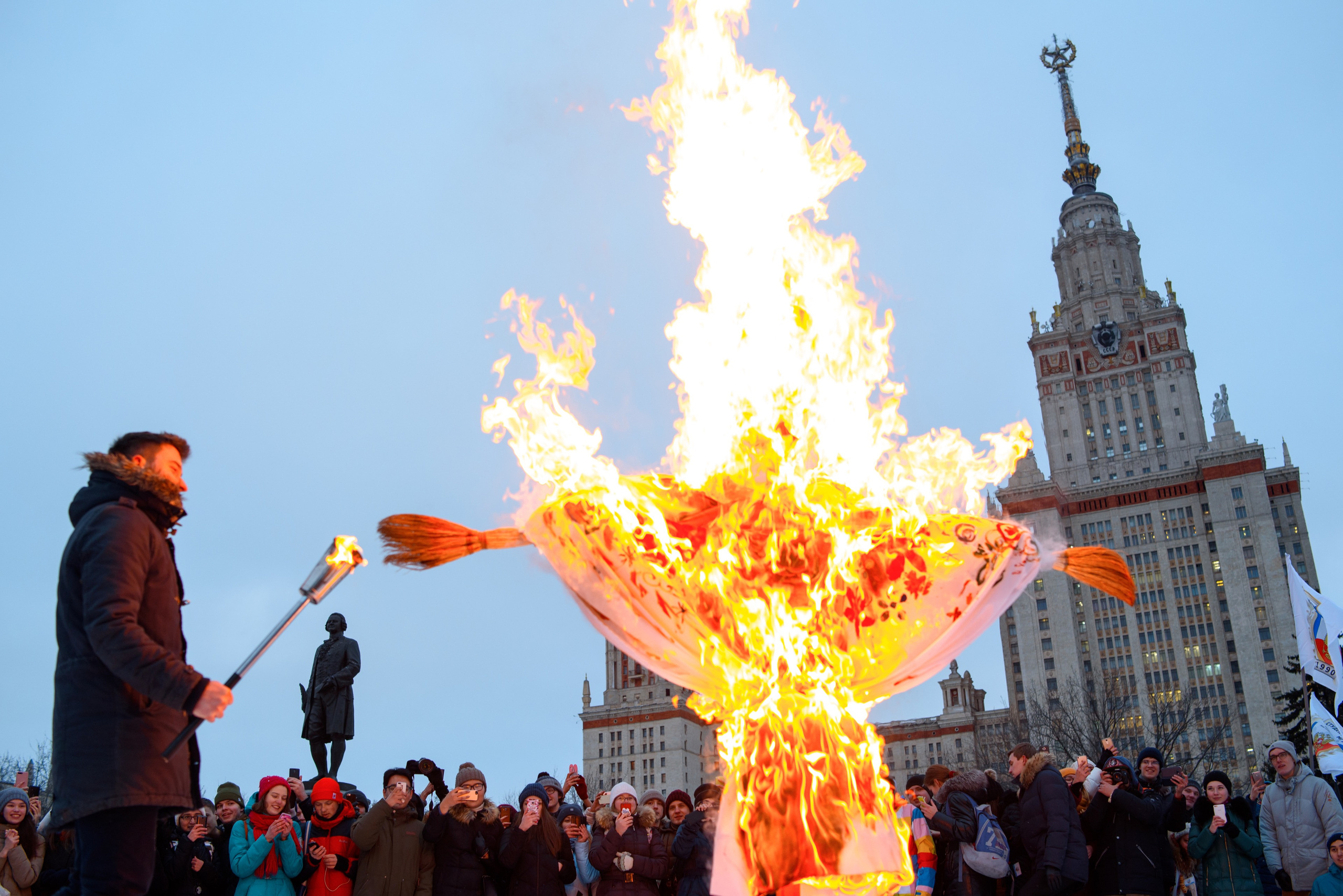 Maslenitsa celebration at Lomonosov Moscow State University. Commercial photographer | Anton Ermakov