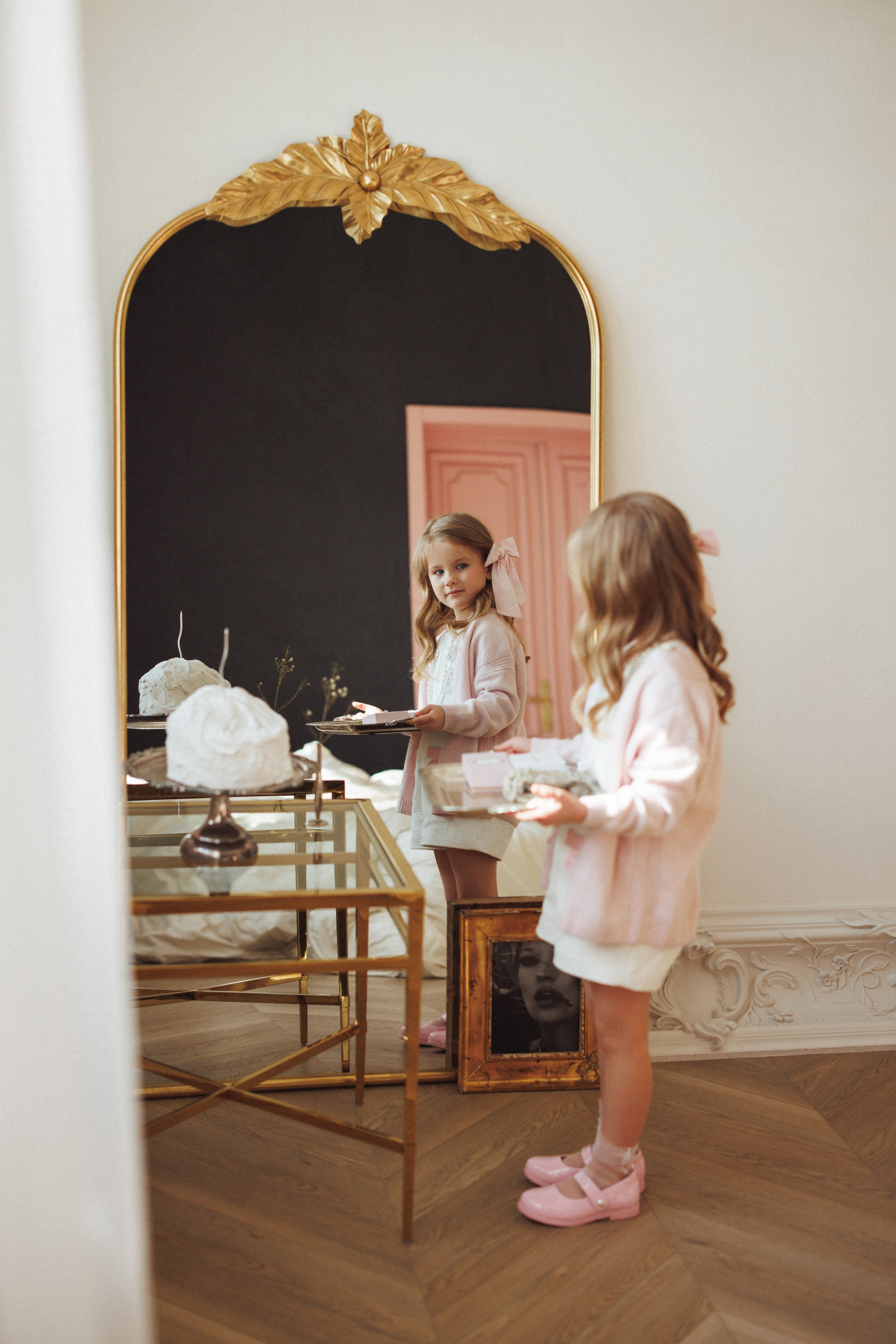 Фотосессия для мамы и дочки в фотостудии «РИМ», г. Краснодар. Семейный и детский фотограф в Краснодаре Анна Трашкова