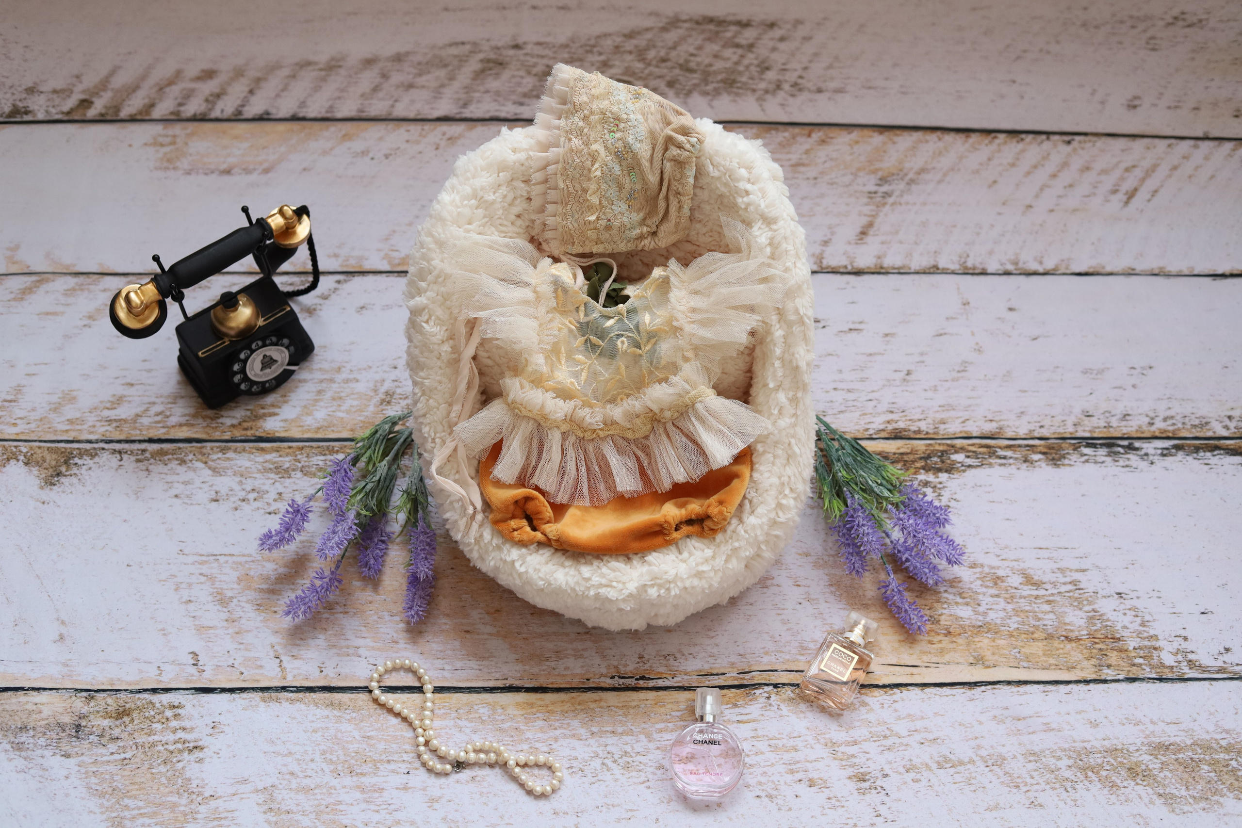 Фотосессия новорожденного в стиле Chanel. Фотограф новорожденных в Москве Елена Михеева