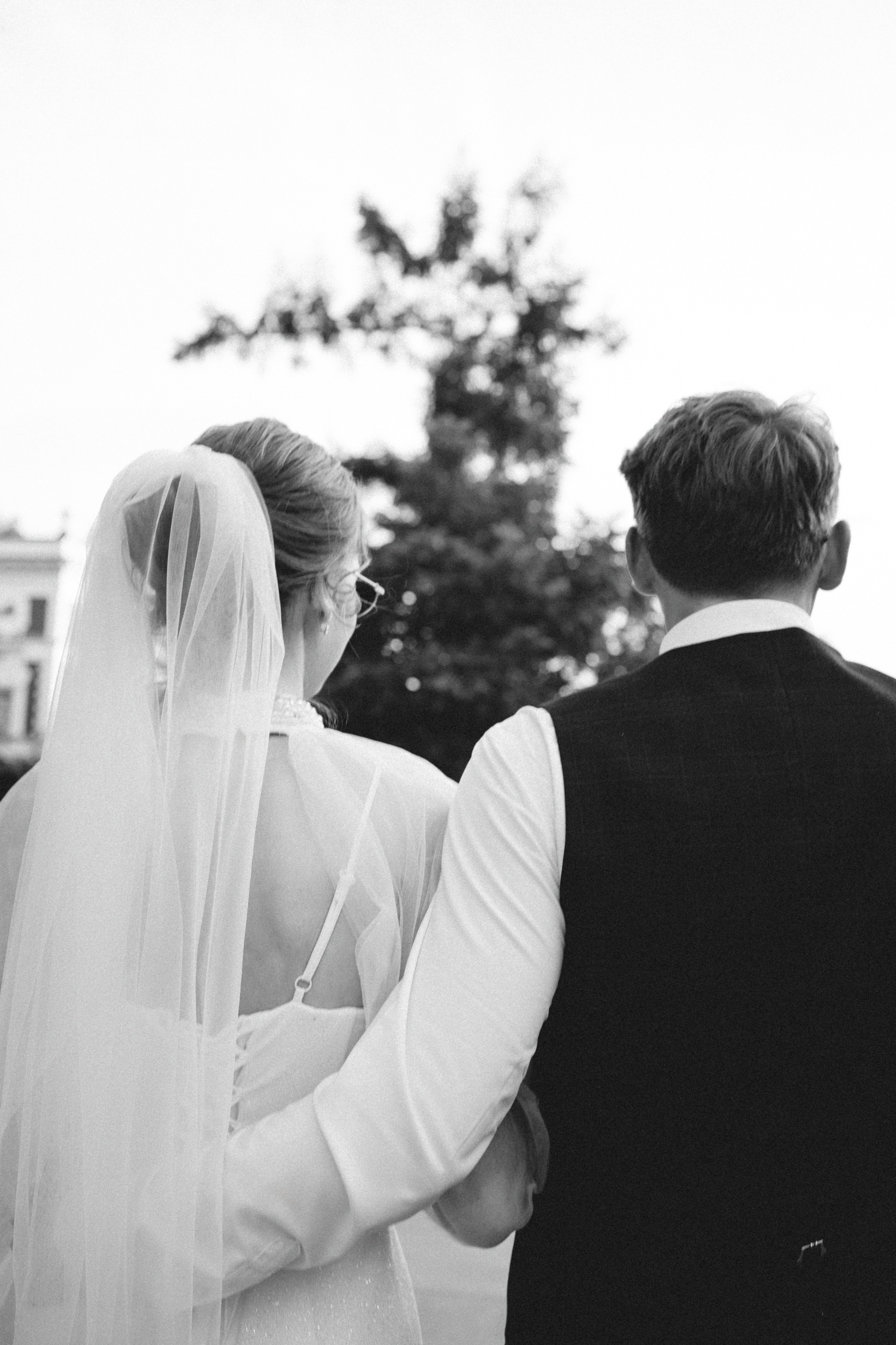 Владислав и Юлия Вечерняя прогулка по городу. Свадебный Фотограф в Иркутске Екатерина Елисеева