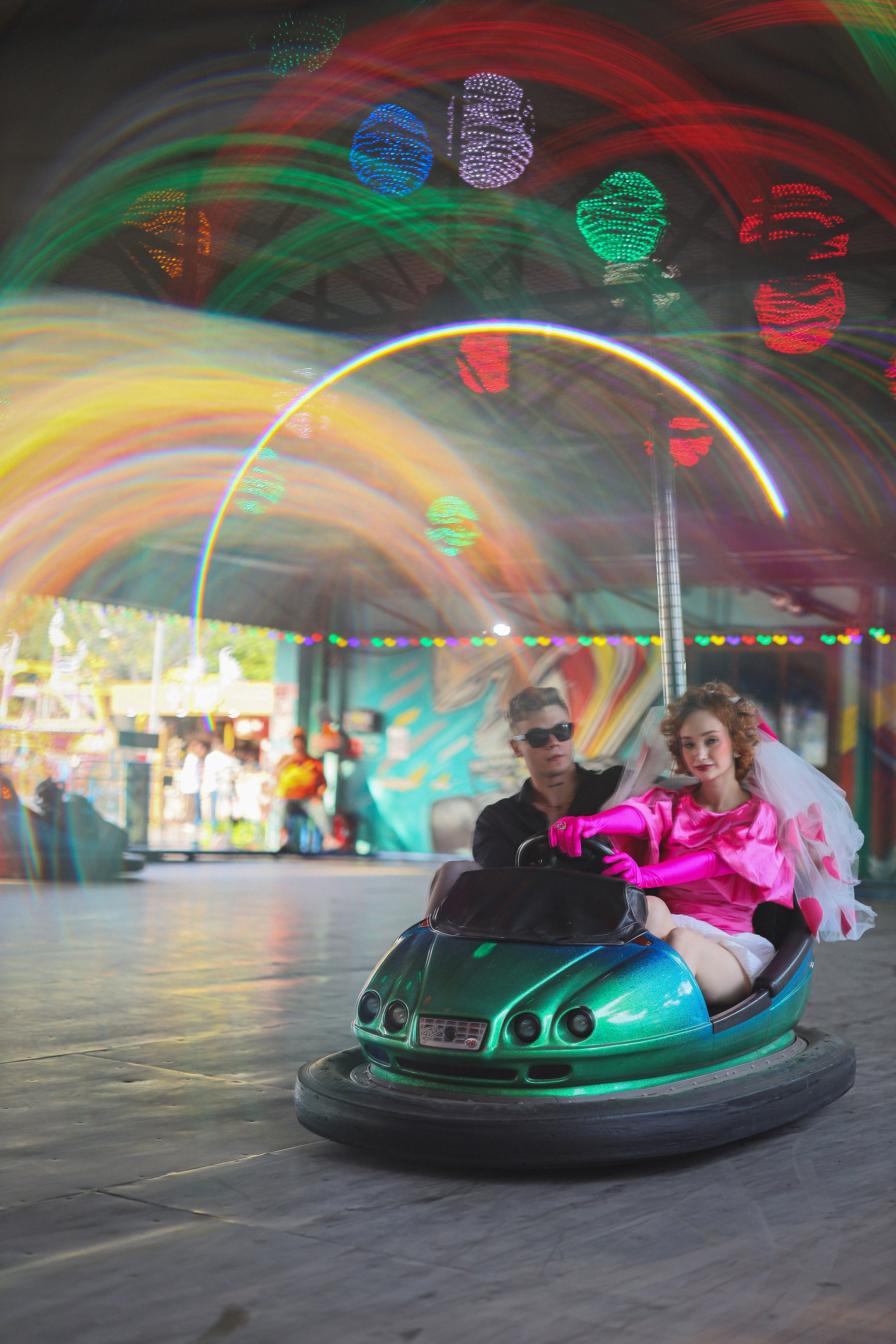 Свадебная фотосессия в парке аттракционов. Свадебный и семейный фотограф в Абхазии Жанна Соснина
