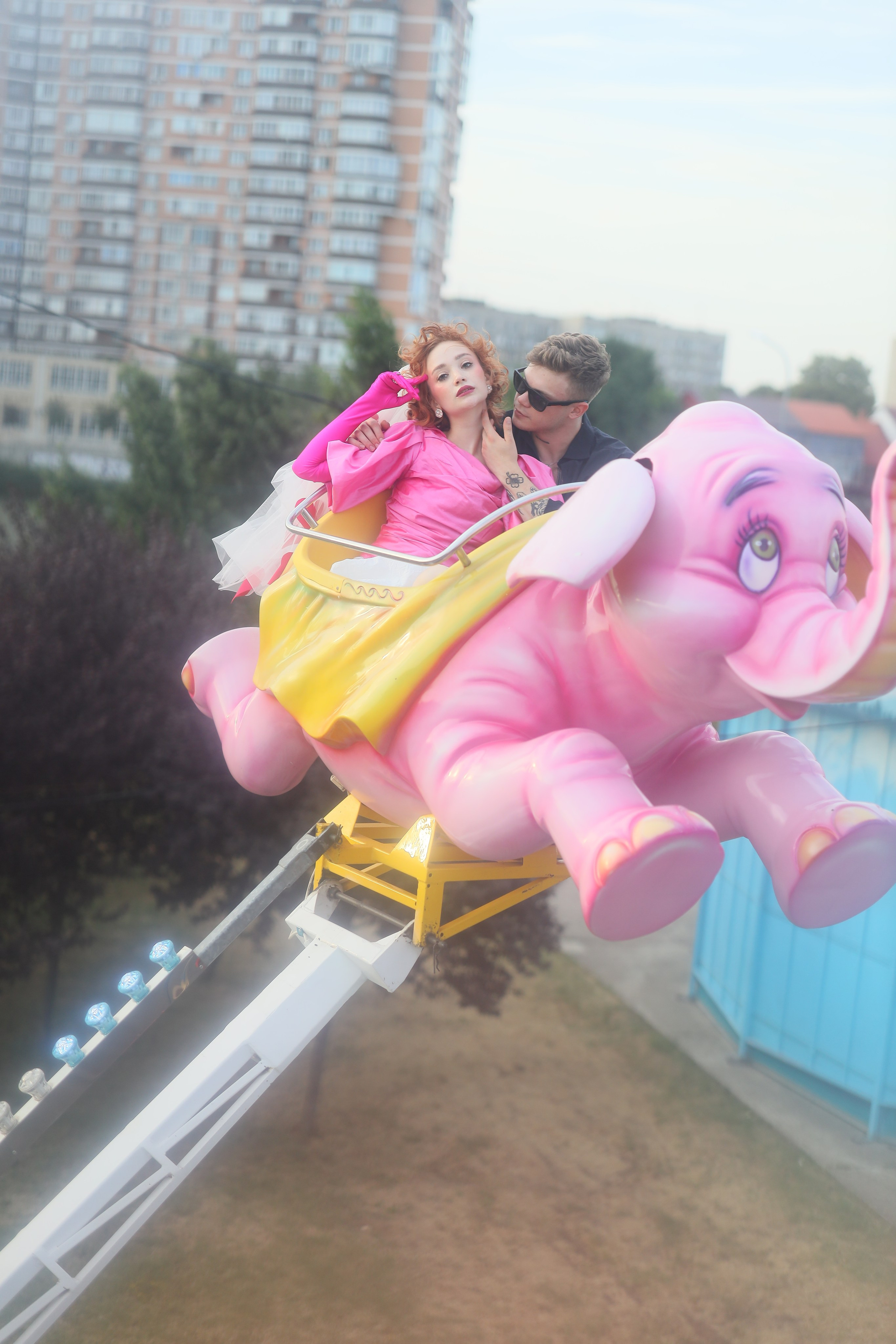 Свадебная фотосессия в парке аттракционов. Свадебный и семейный фотограф в Абхазии Жанна Соснина