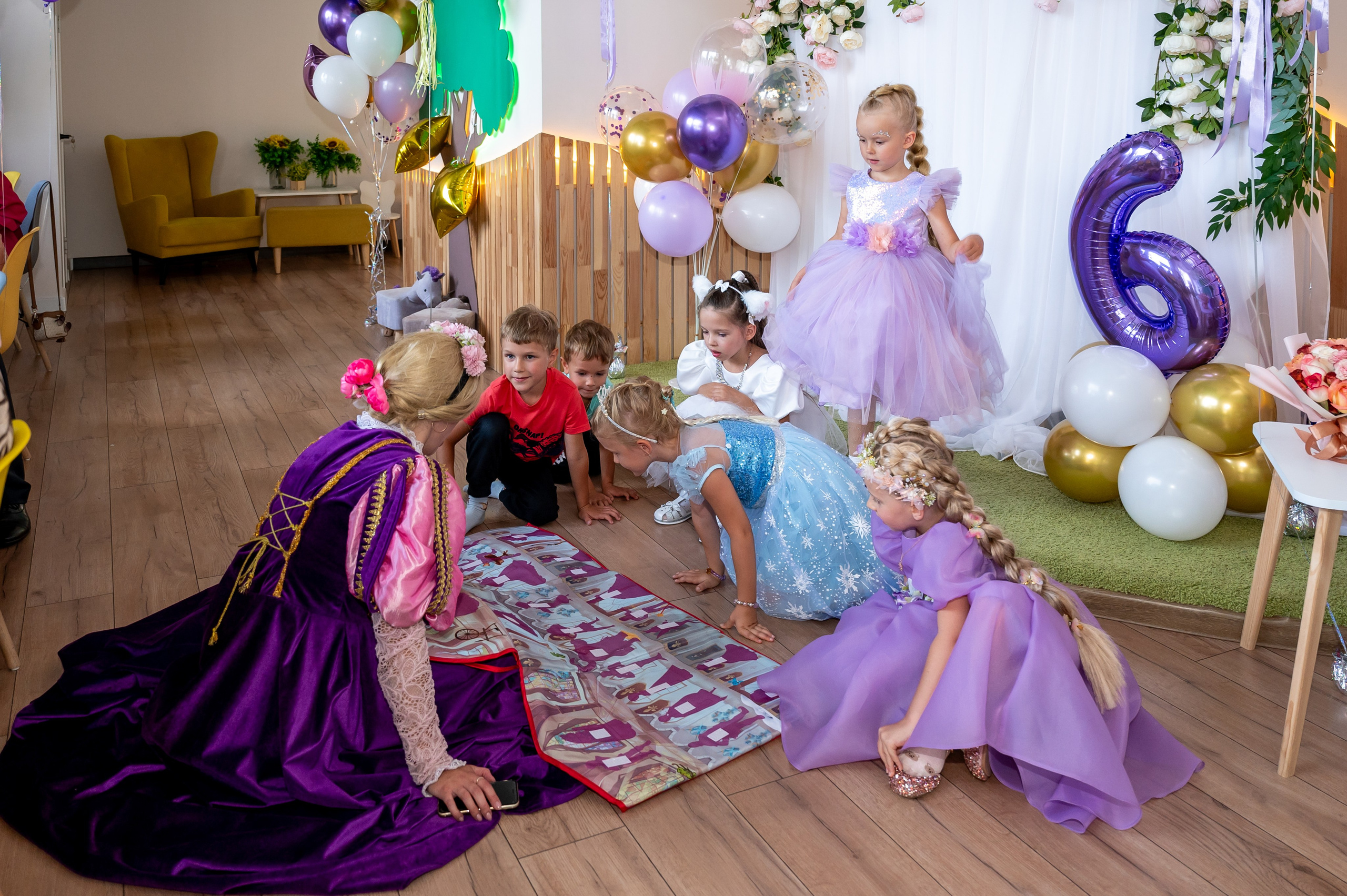 ДР в лофте с фокусником