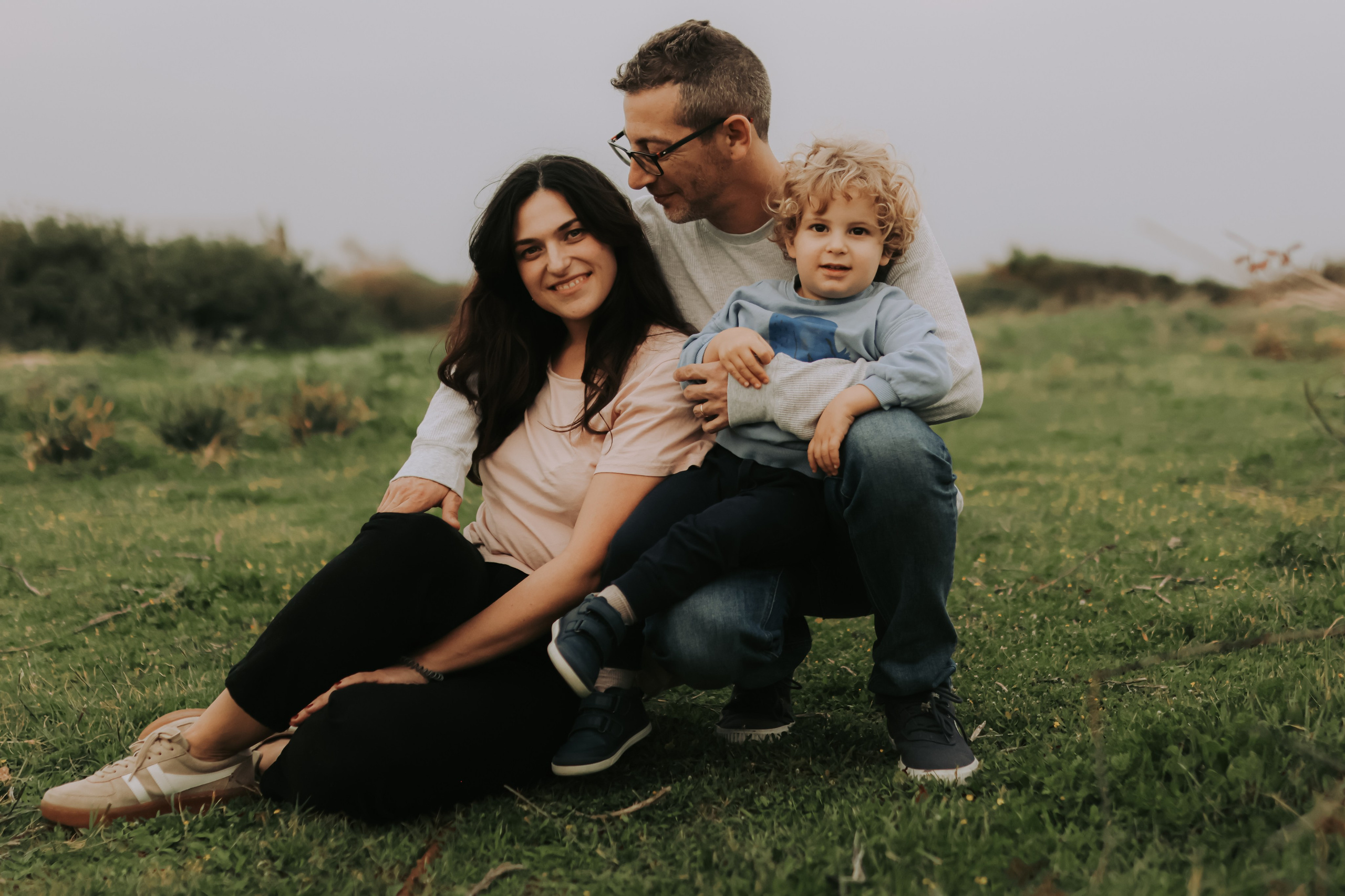 Eithan's family, Tel Aviv | February 2026. Photographer in Israel Alice Milchin