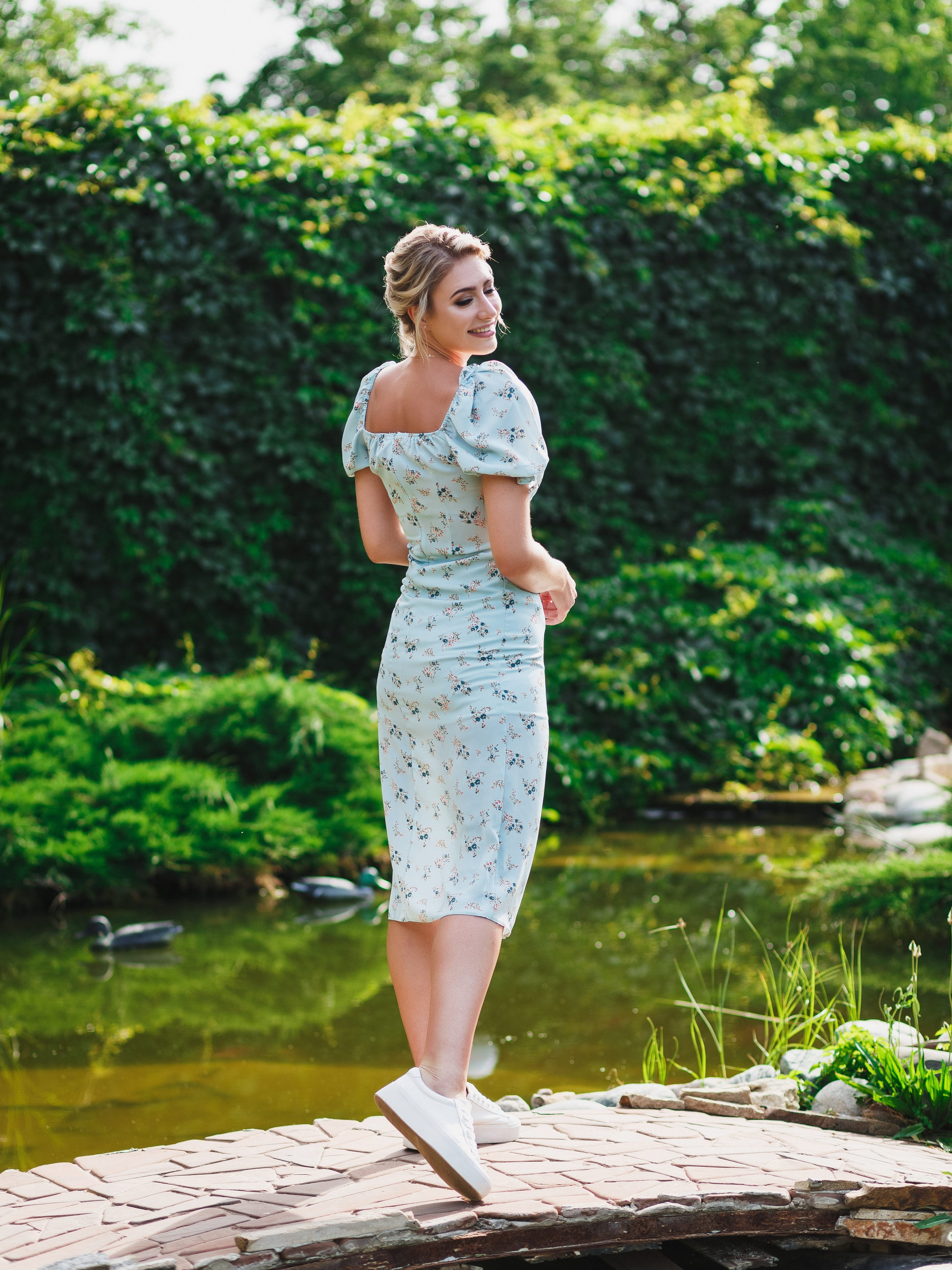 Свадебный фотограф Таганрог — фотосессия в центре города и банкет в коттедже «Виктория». Свадебный и семейный фотограф в Таганроге Бакарюк Антон