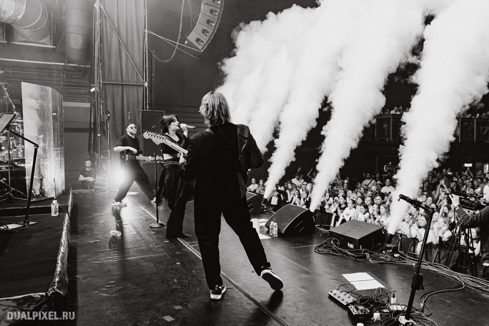 Mona. Магия музыки в кадре: Концертная Фотография