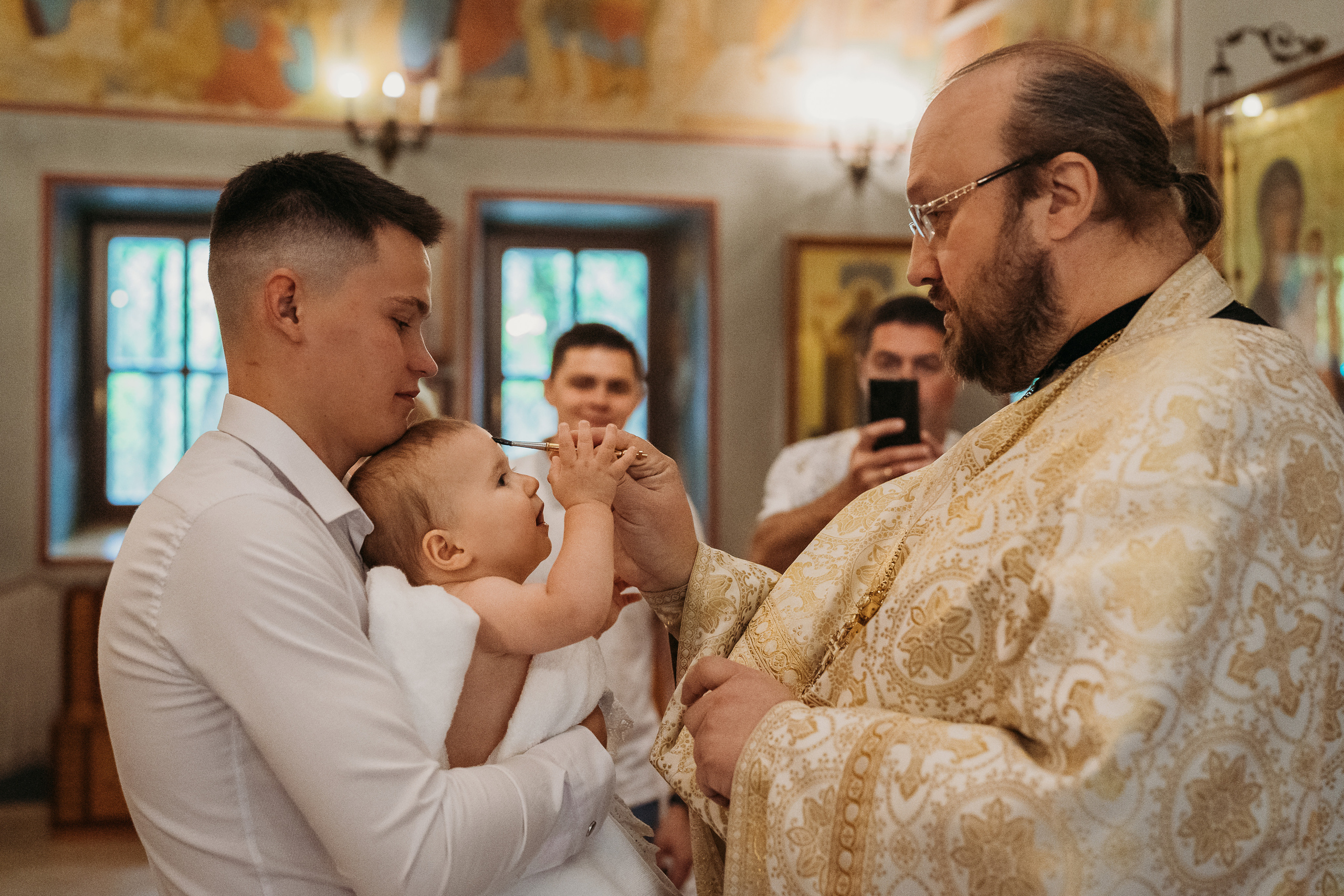 крещение ребенка крещение младенца крестины фотограф на крещение фотограф на крестины церковный фотограф детская фотосъемка семейная фотосессия детский фотограф семейный фотограф младенец семья православие православная вера таинства православной церкви православный фотограф православная семья вера церковь храм фотограф в храм фотосъемка в храме