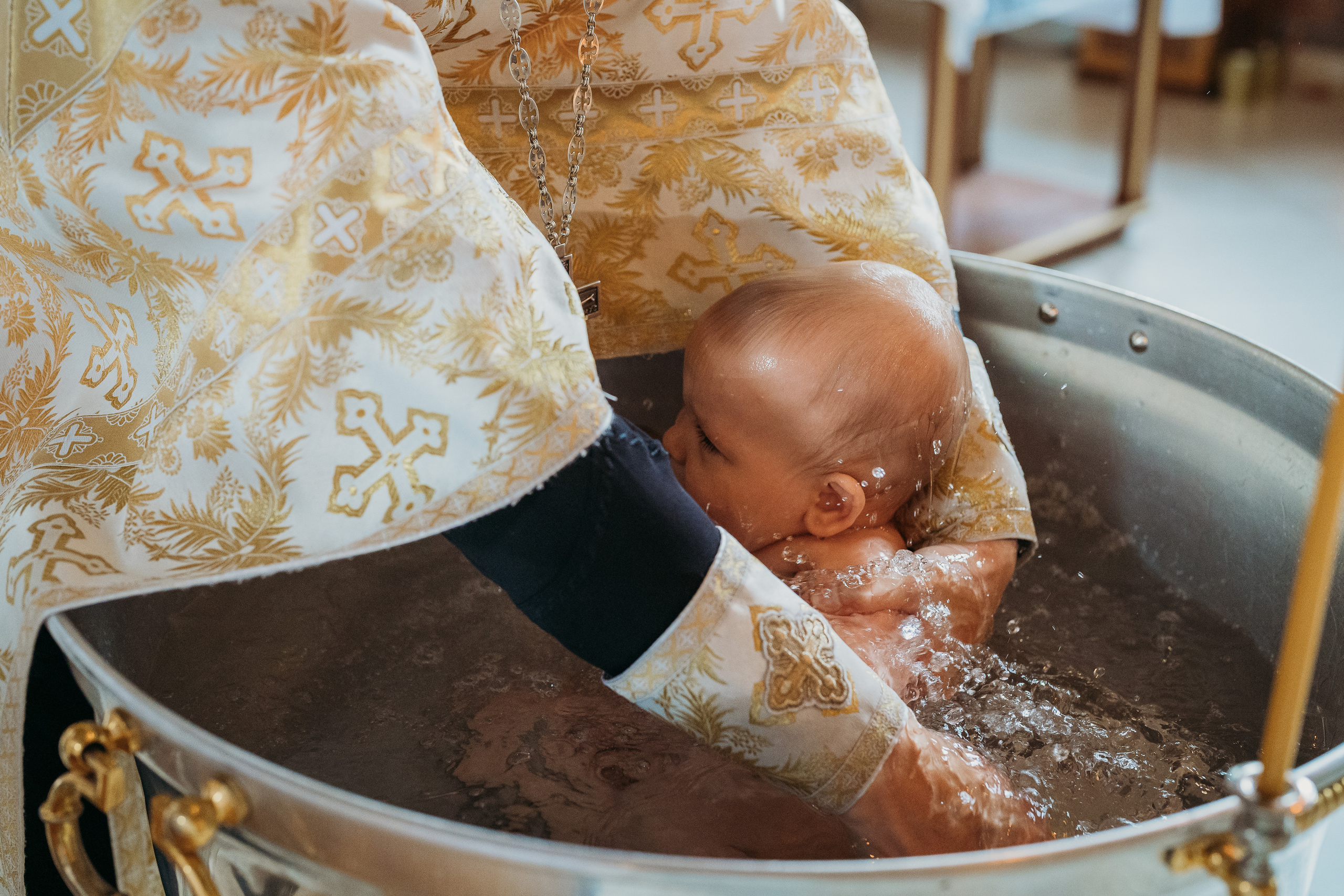 Фотограф на крещение Фотограф на крестины Крещение ребенка Крещение младенца Православный фотограф Фотосъемка в храме Можно ли фотографировать в храме Как подготовиться к крещению ребенка красивый фотографии Фотограф на крещение Москва найти Фотограф на крещение недорого Крещение ребенка в православном храме