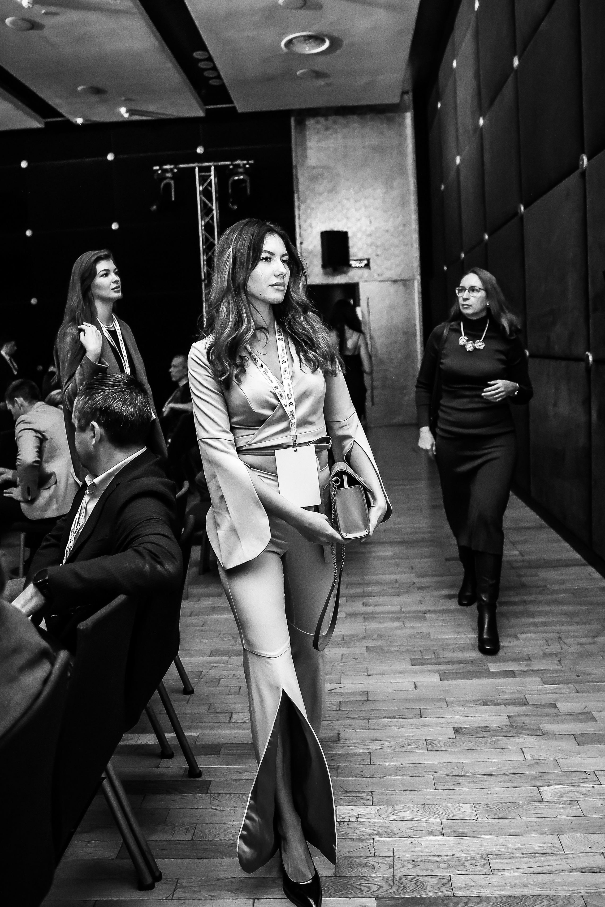 Оскар Хартманн. Business standup тур. Александра, репортажный и событийный фотограф