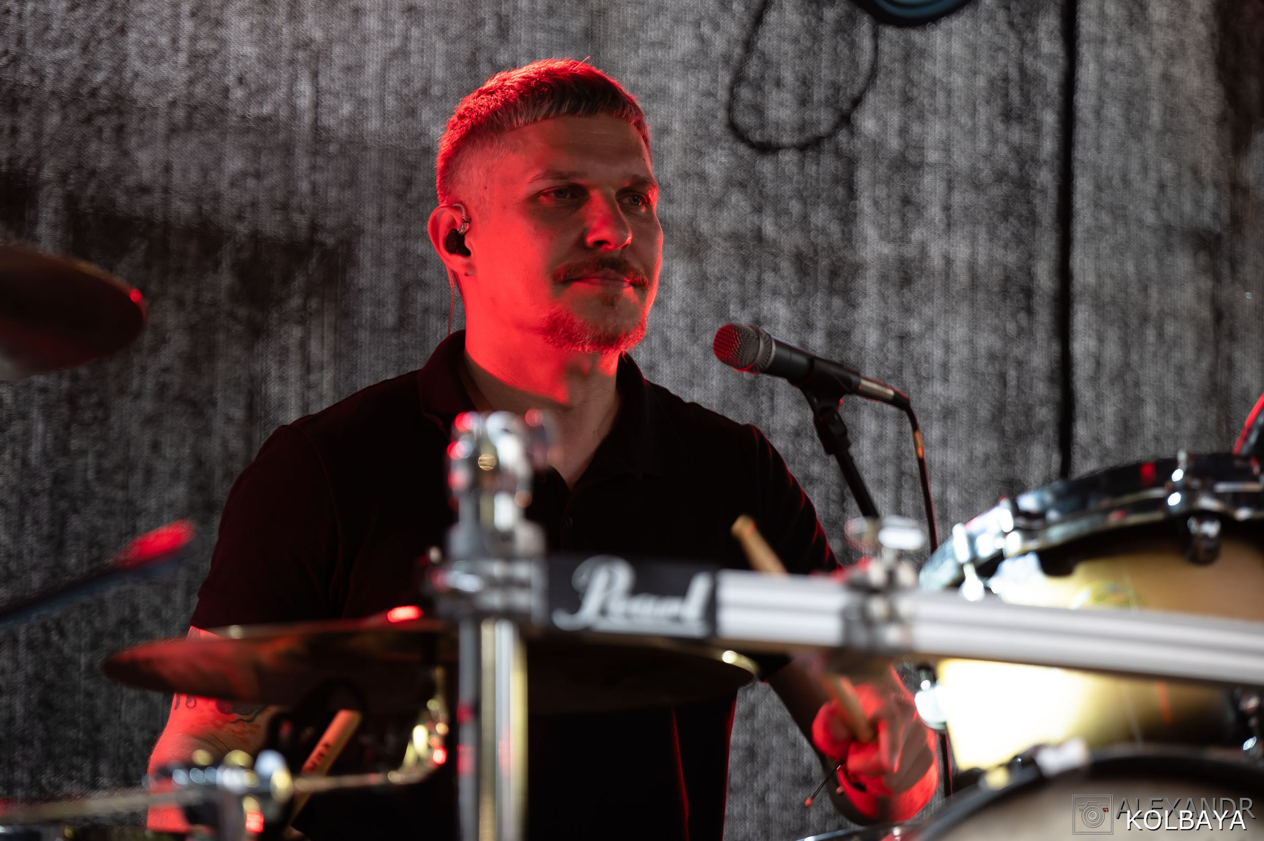 Фоторепортаж с мэшап концерта группы Черный Обелиск 4 июля 2024 года. Концертный и театральный репортажный фотограф в Москве Александр Колбая