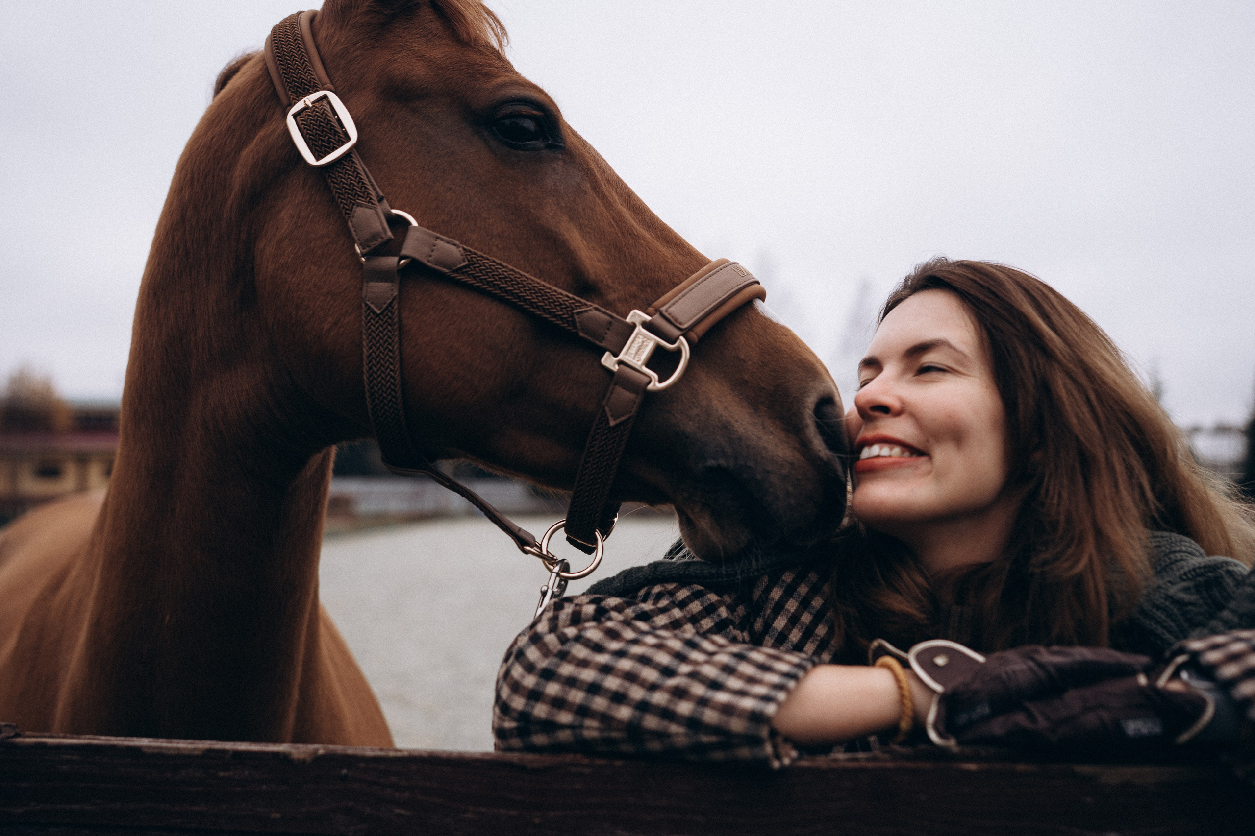 Фотосессия с лошадьми. Фотограф Новорожденных в Москве. Семейные истории в стиле LIFE