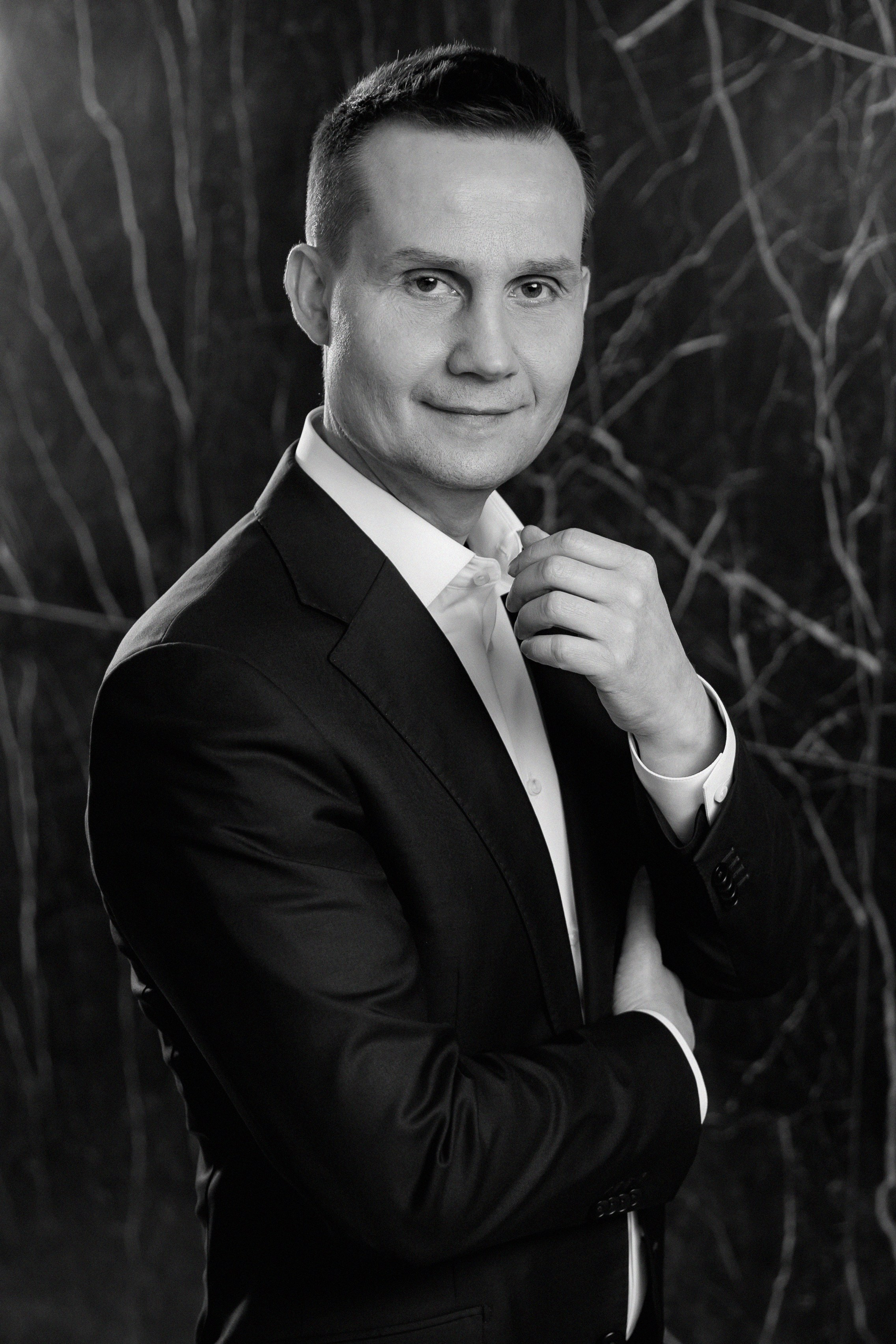 Портрет в переговорной компании Мегафон — деловая фотосъемка