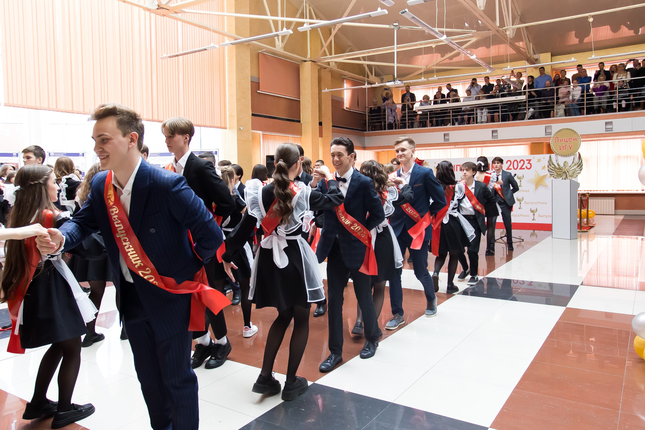 Последний звонок. Фотограф в Иркутске