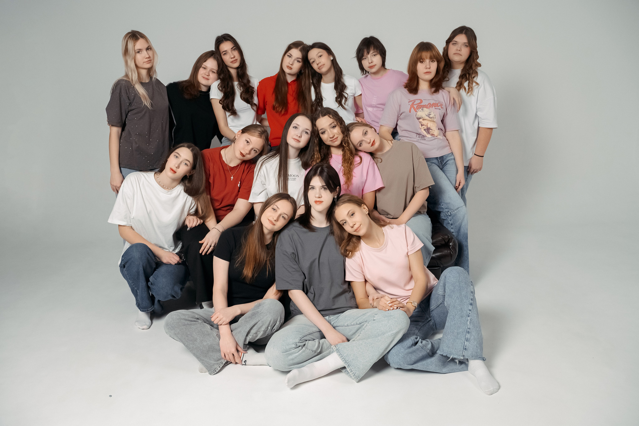 ВЫПУСКНИКИ 11 КЛАСС. МАРГАРИТА КУДРЯШОВА СВАДЕБНЫЙ И СЕМЕЙНЫЙ ФОТОГРАФ ТВЕРЬ МОСКВА