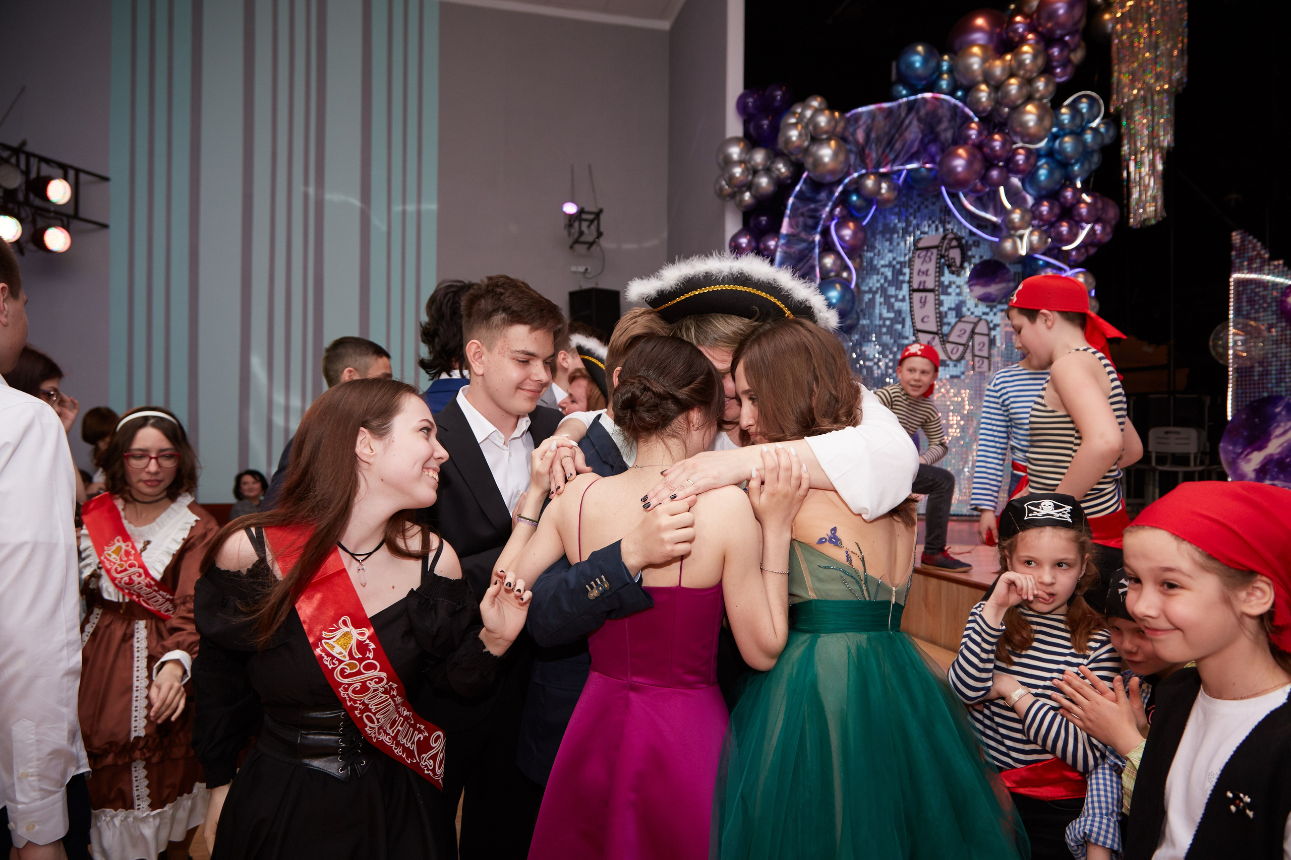 Последний звонок. Фотограф Савченко Люба. Москва