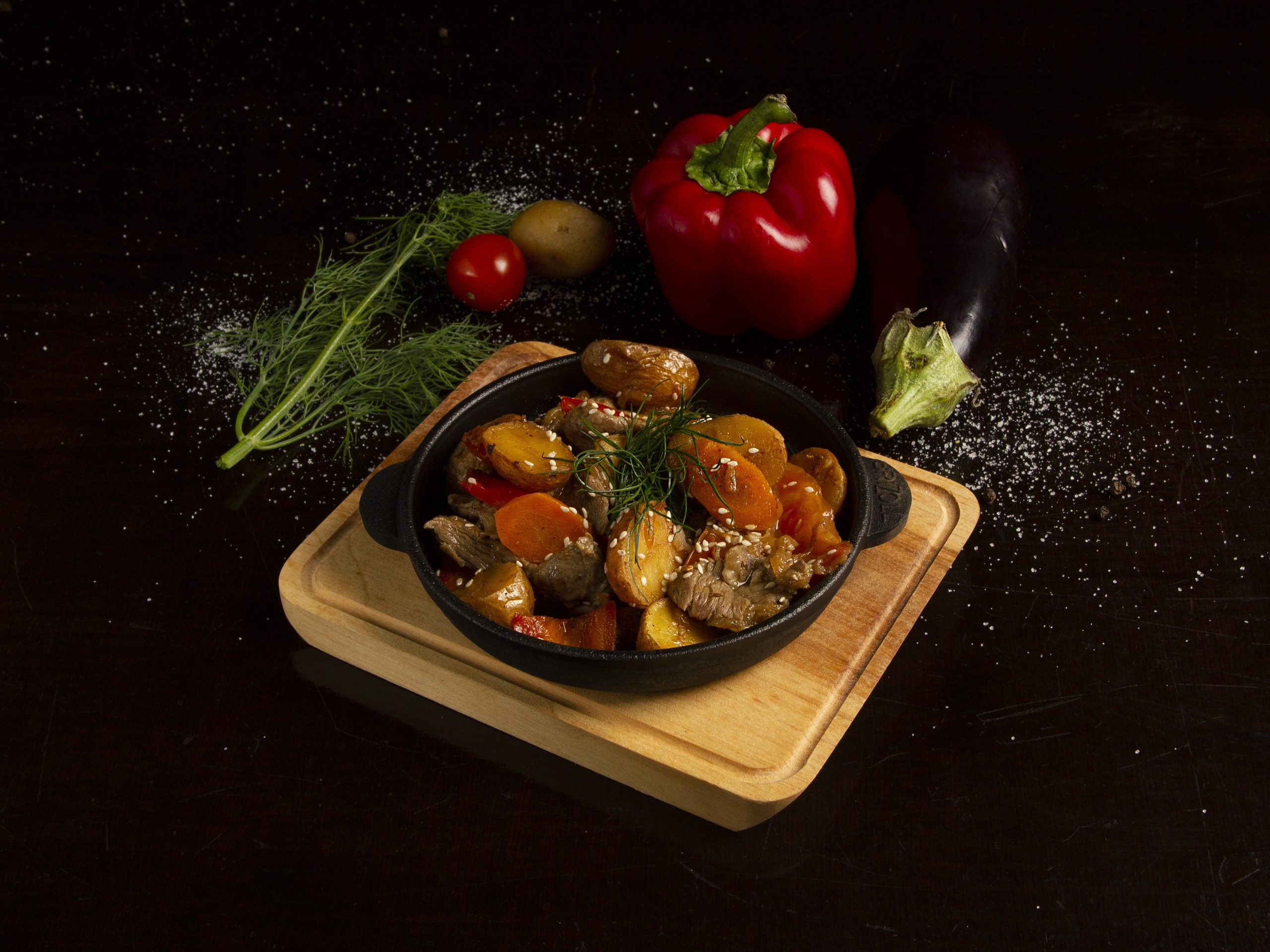 блюдо с мясом