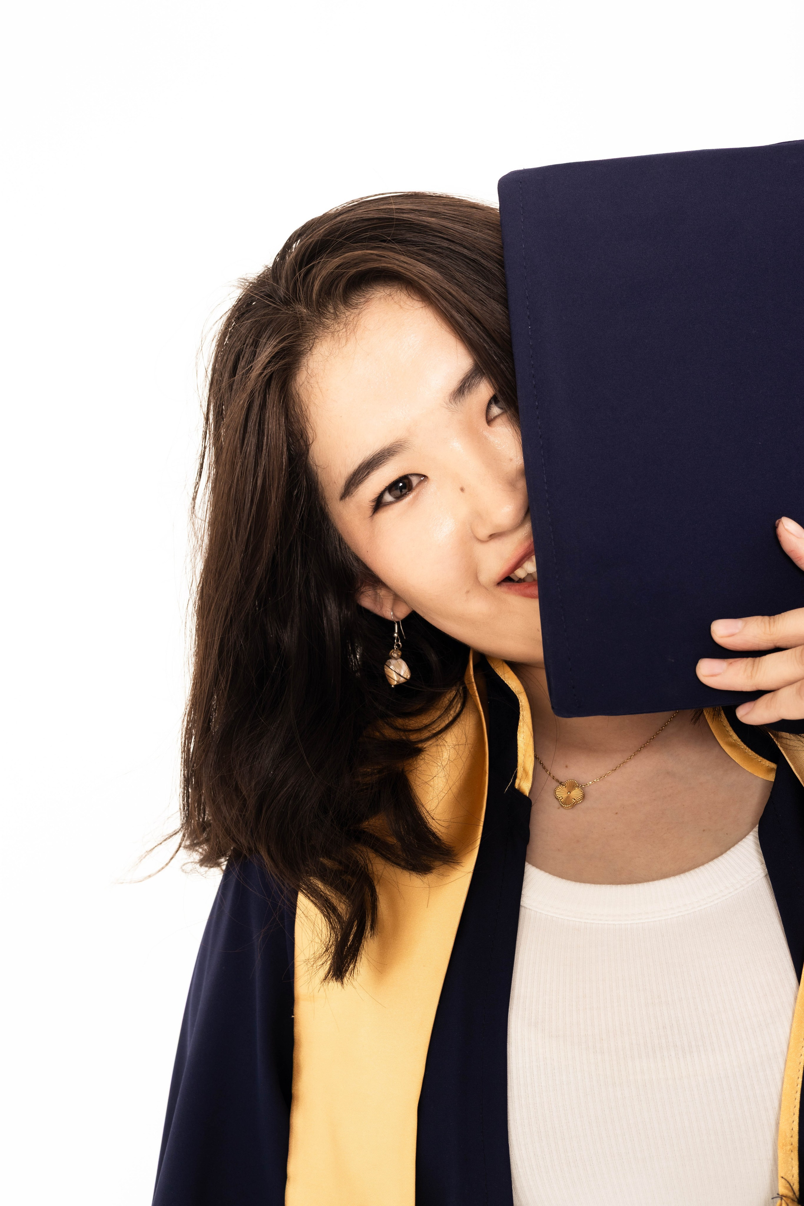 Портретная фотосессия в Алматы — индивидуальный портрет в студии. Фотограф Алматы