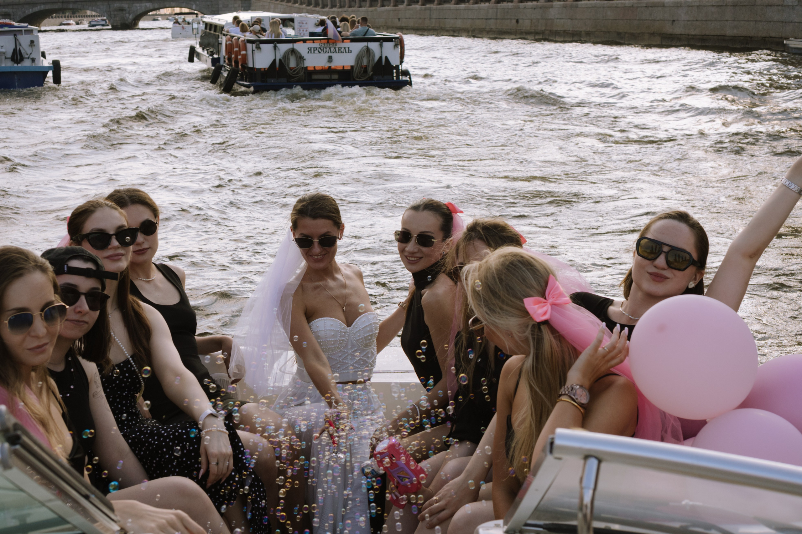 ДЕВИЧНИК НА КАТЕРЕ. Профессиональный фотограф, Санкт-Петербург — Виктория Богомолова