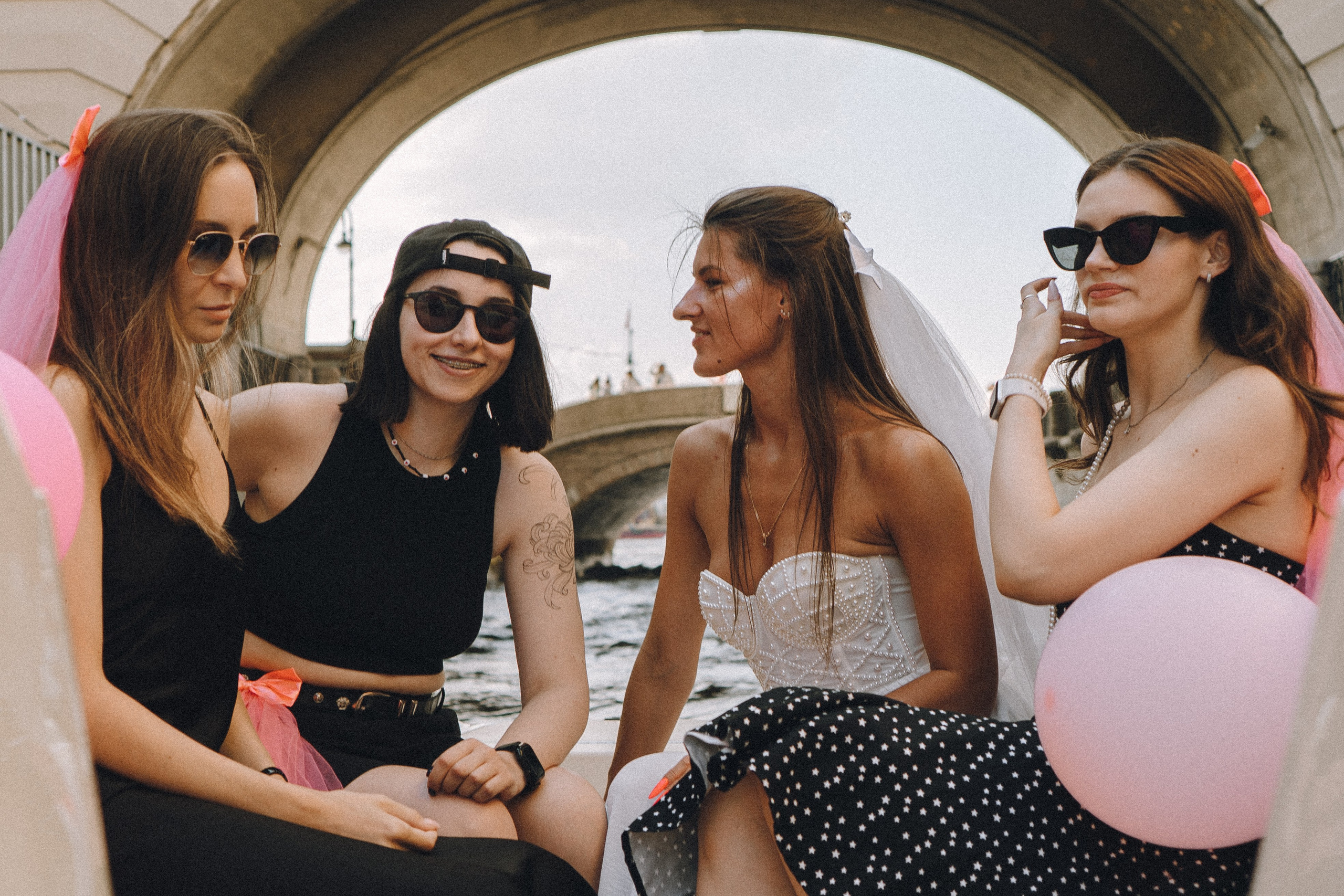 ДЕВИЧНИК НА КАТЕРЕ. Профессиональный фотограф, Санкт-Петербург — Виктория Богомолова