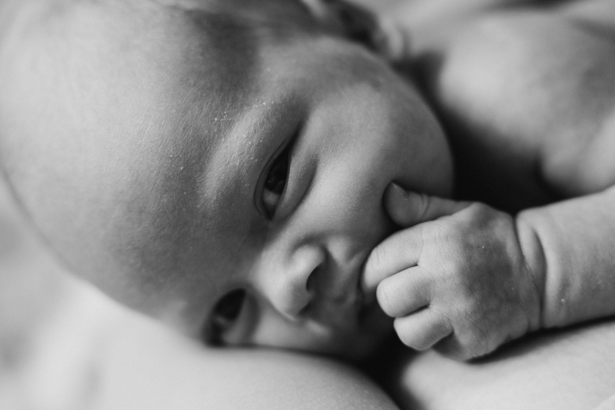 Фотосессия новорожденного дома