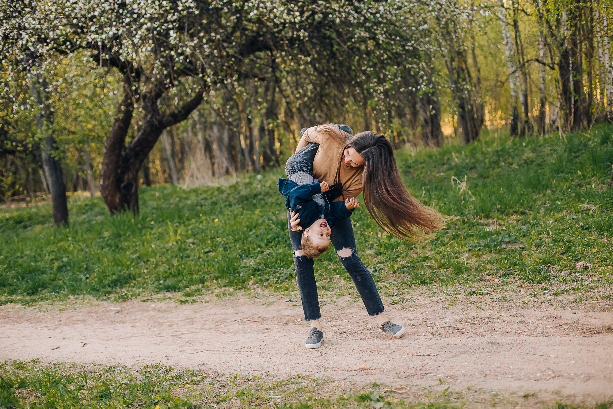 Люба и Марк (цветение садов). Семейный фотограф в Минске Саша Павлюк