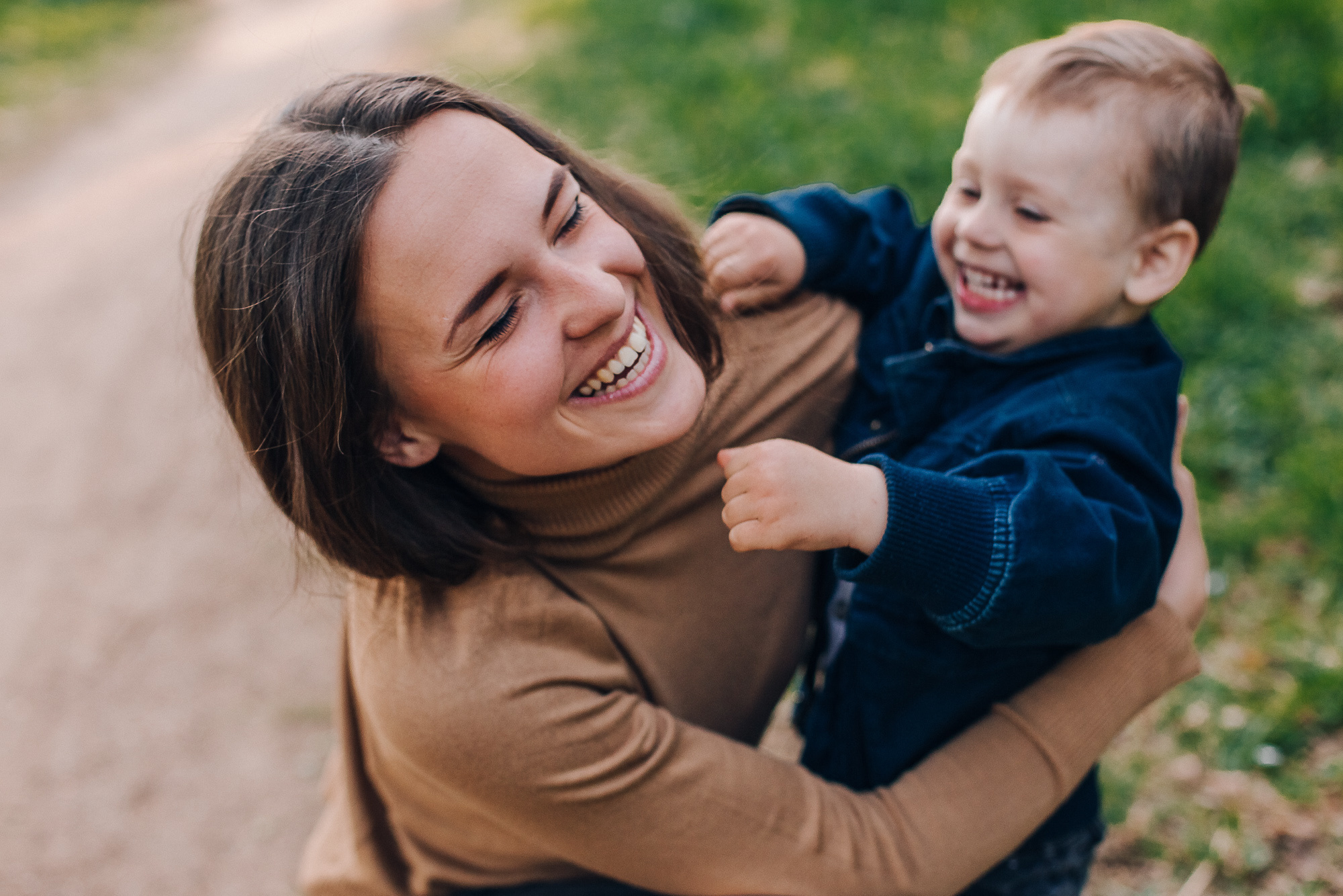 Люба и Марк (цветение садов). Семейный фотограф в Минске Саша Павлюк