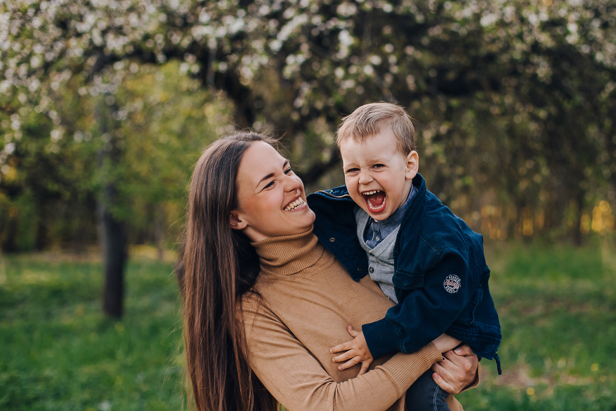 Люба и Марк (цветение садов). Семейный фотограф в Минске Саша Павлюк