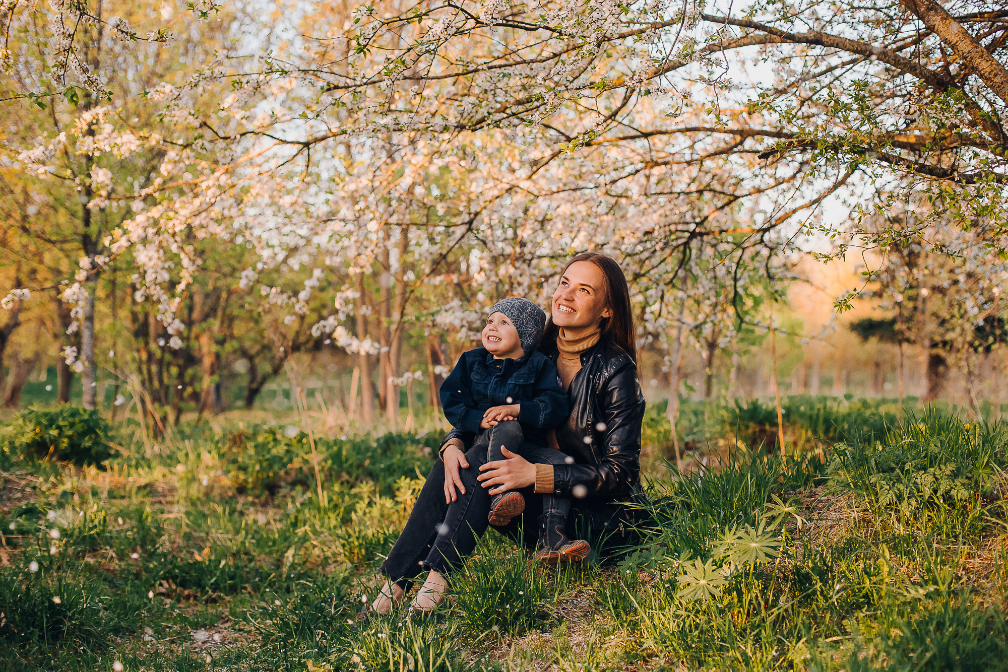 Люба и Марк (цветение садов). Семейный фотограф в Минске Саша Павлюк