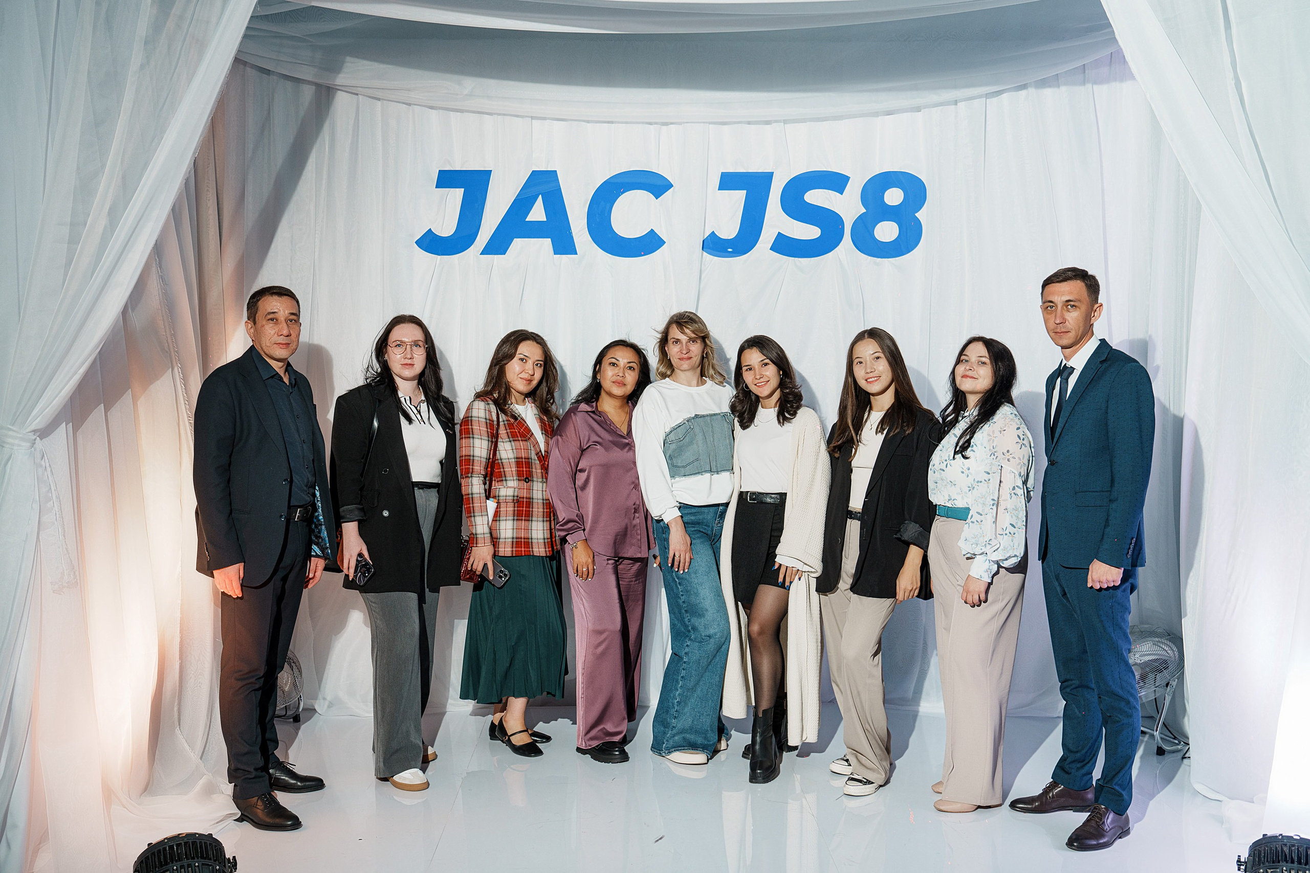 Презентация новой моделей JAC JS8. Фотограф TAULAN_1