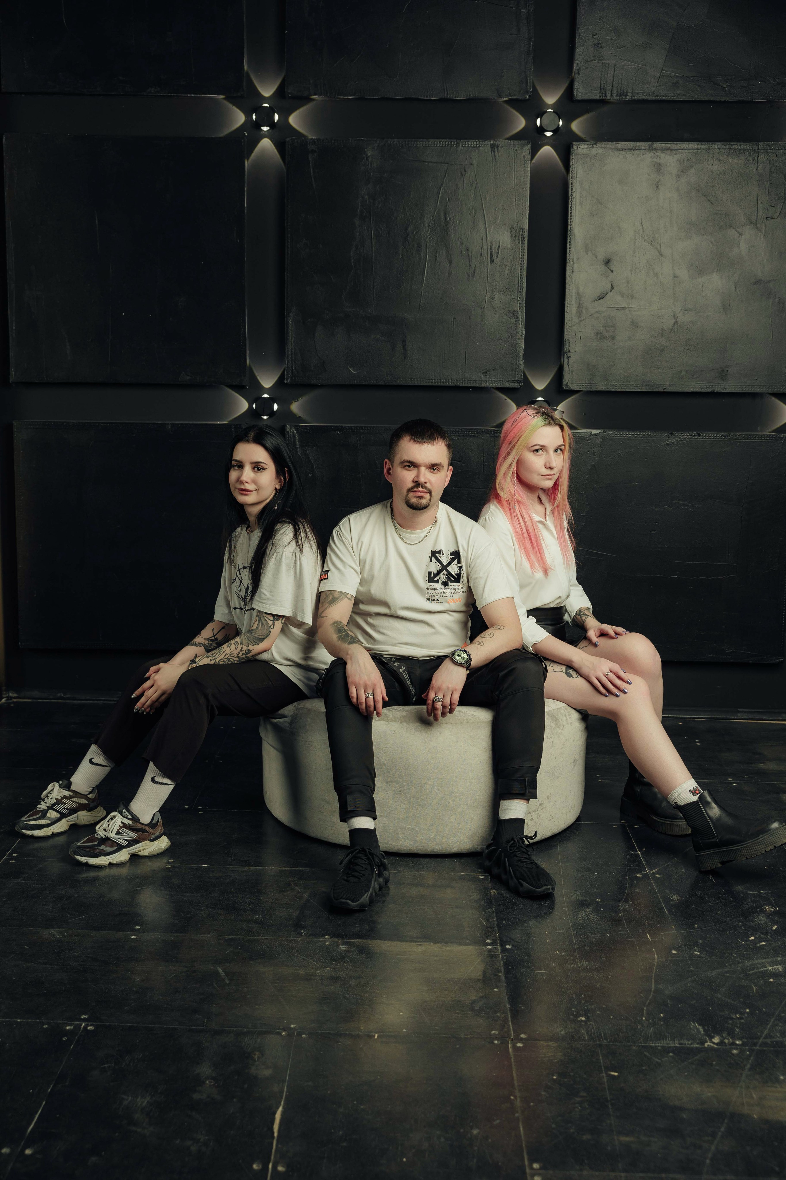 Коллективная фотосессия для мастеров тату-салона «Бить-Колотить». Алексей Шаров — свадебный и репортажный фотограф в Нижнем Новгороде