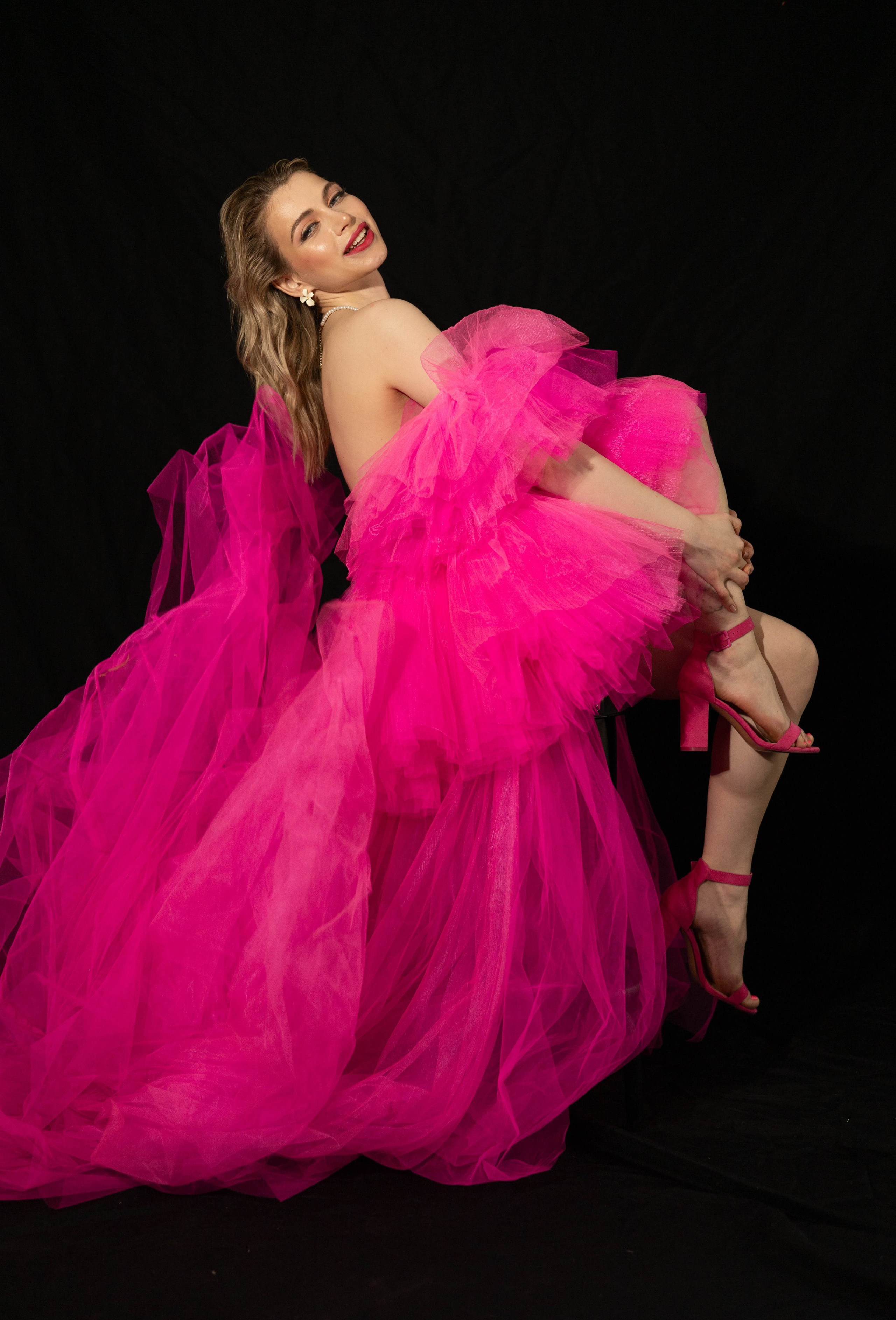 Екатерина. Fuchsia on black. Портретный фотограф Панферова Регина г. Санкт-Петербург, г. Казань