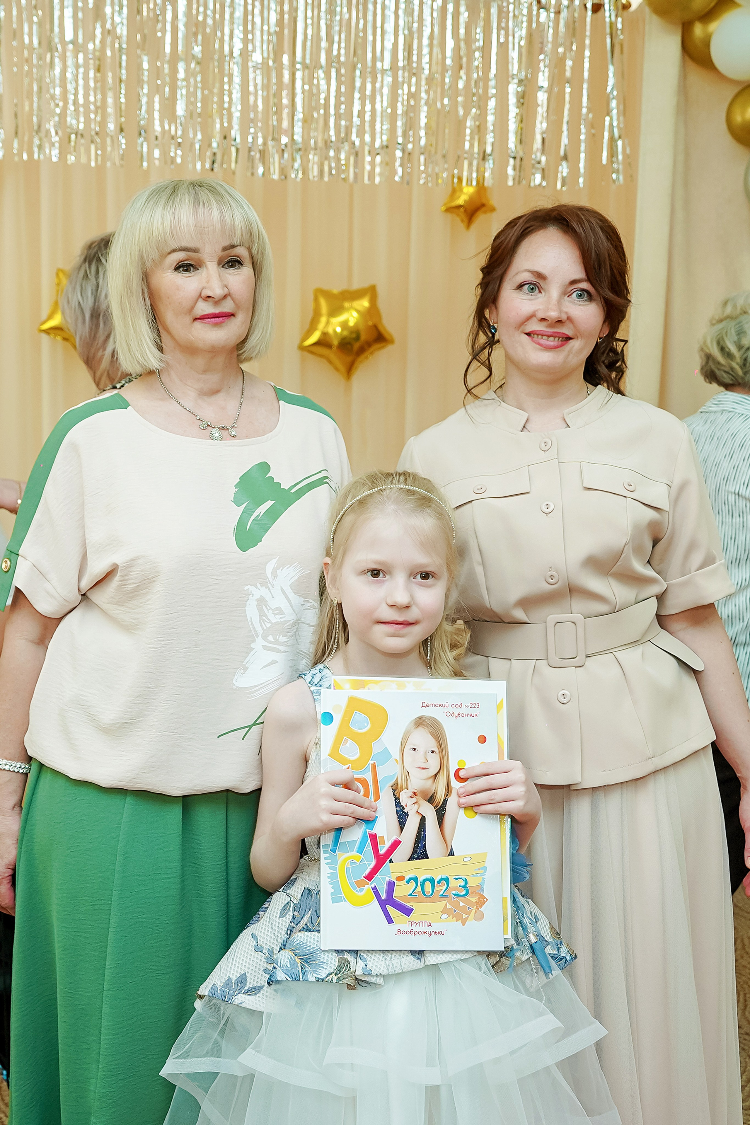 Фотосъемка видеосъёмка фотограф видеооператор новогодних утренников  в. Фотограф, видеооператор Нина Коршунова