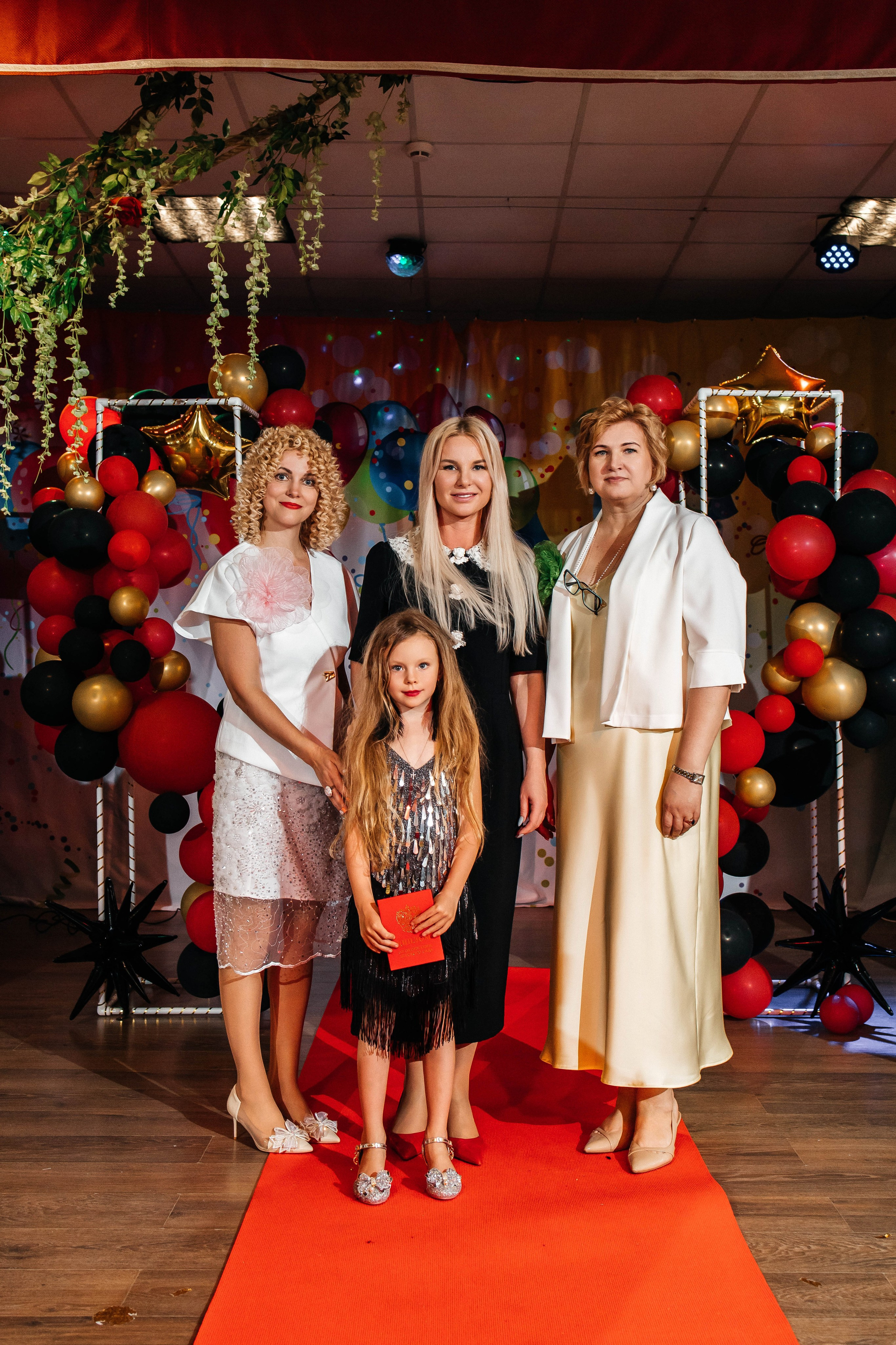 Выпускной в ЛИМПИК. Фотограф в Санкт-Петербурге Виктория Безверхая