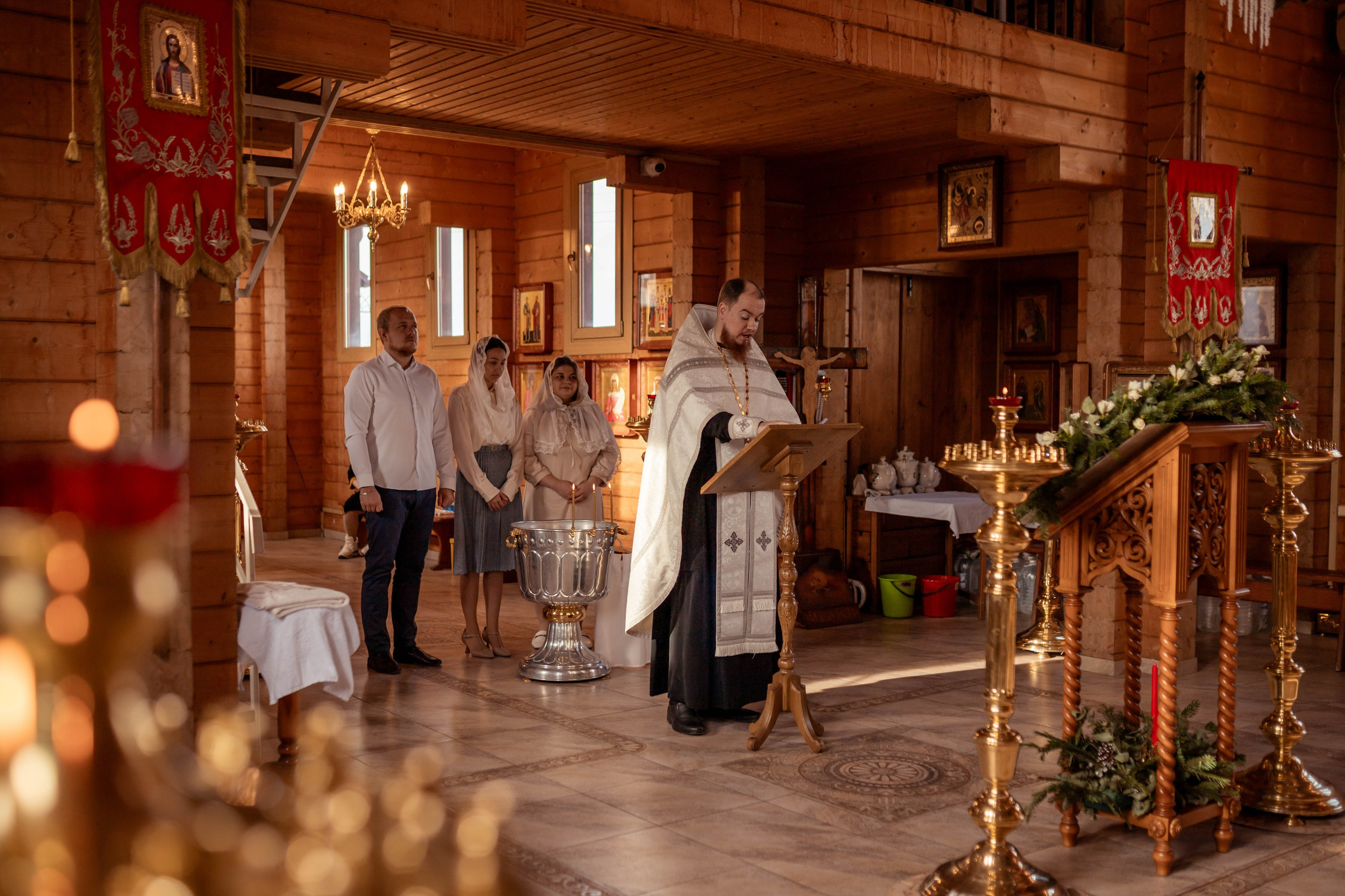 Крещение в Пантелеимоновском храме в городе Батайск. Олеся Семейская свадебный и семейный фотограф в Ростове-на-Дону